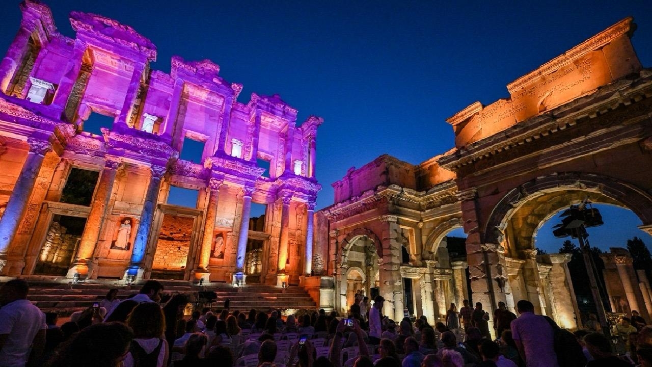 今夏もトルコの遺跡・博物館で「ナイト・ミュージアム」が開幕