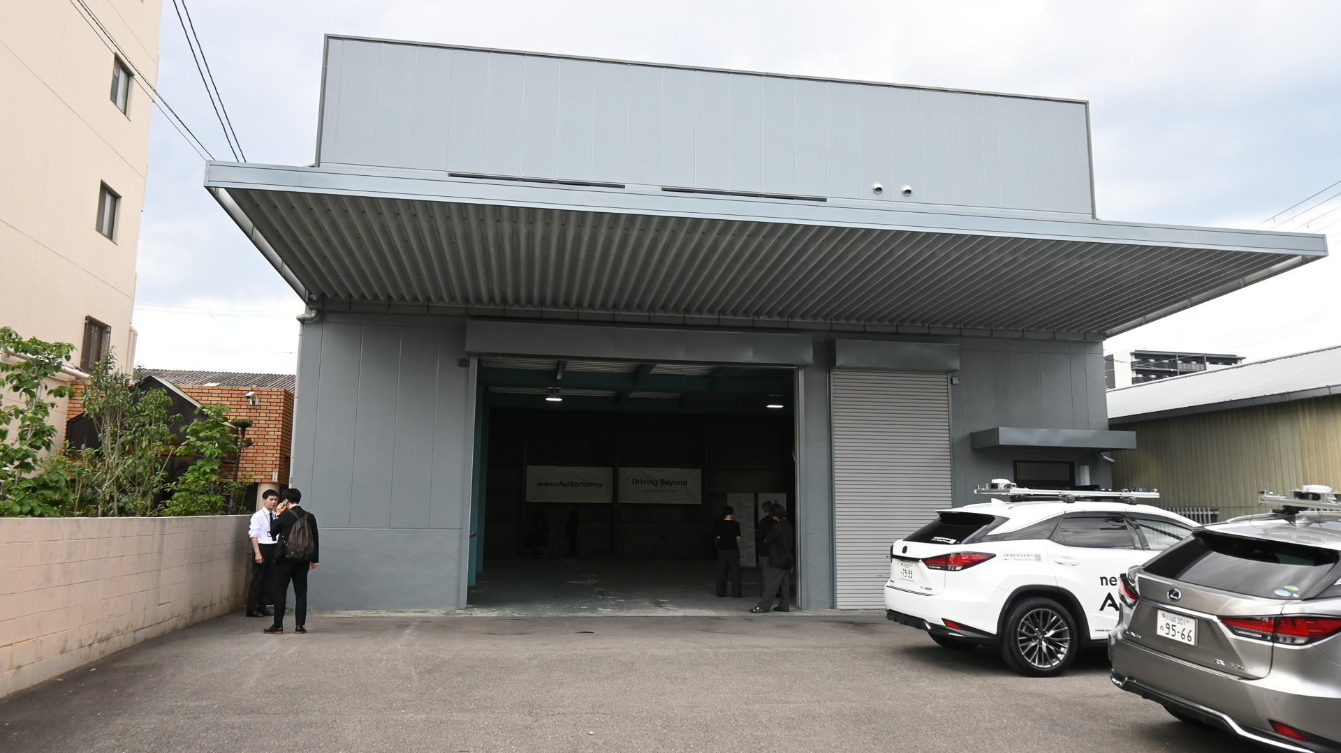 城東ベース全景。15台の車両が入るという