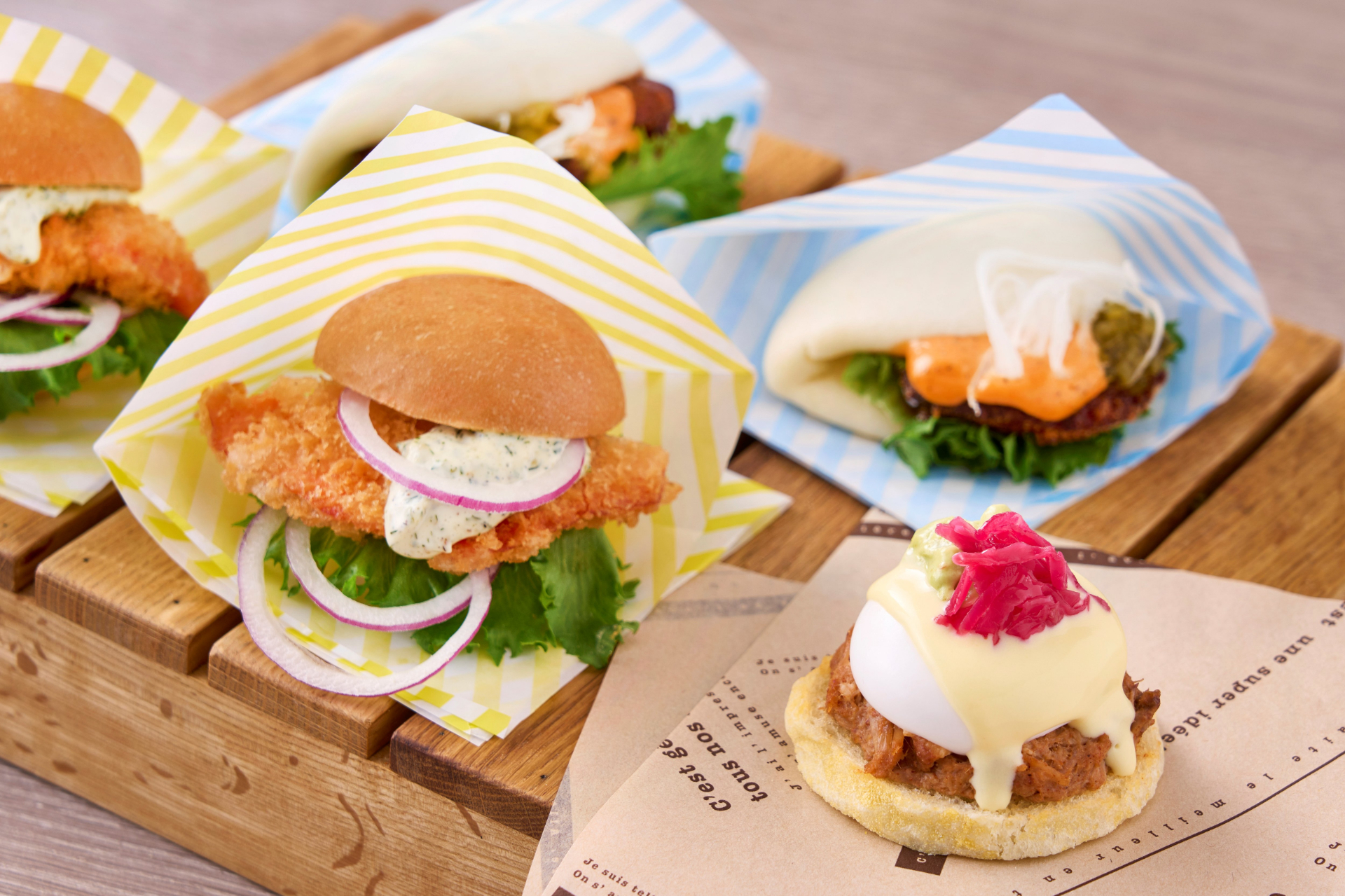 朝食の新シグネチャーメニュー「バーガー三種」