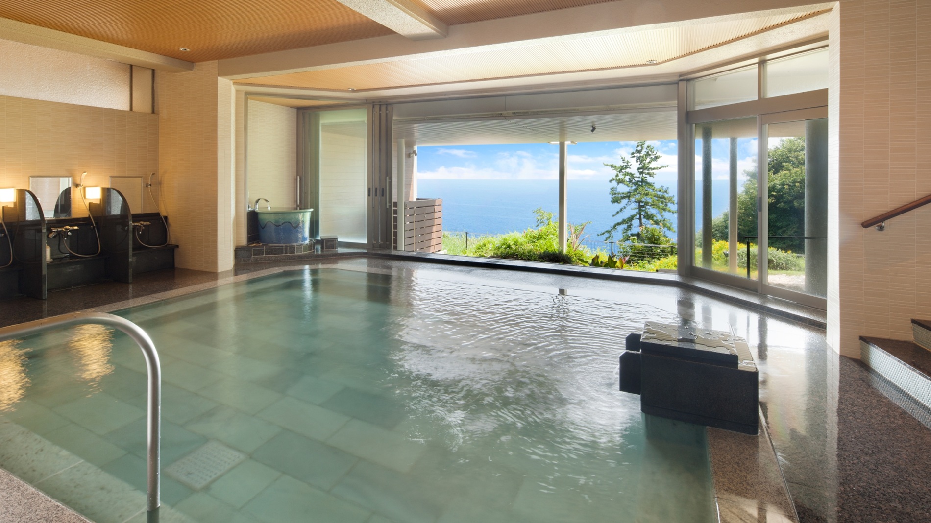 海のお風呂 内湯