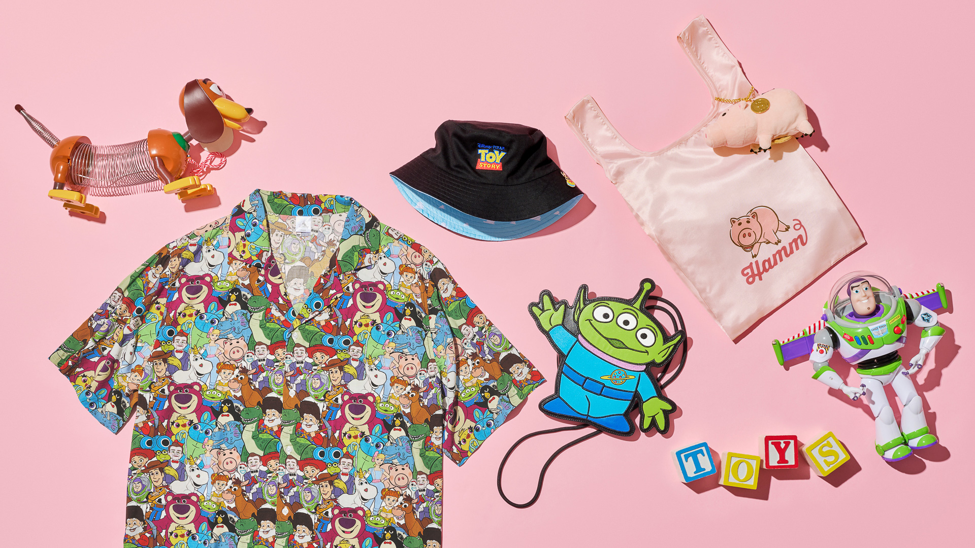「TOY STORY FASHION」は半袖シャツ（5900円）などアパレルを中心にラインアップ