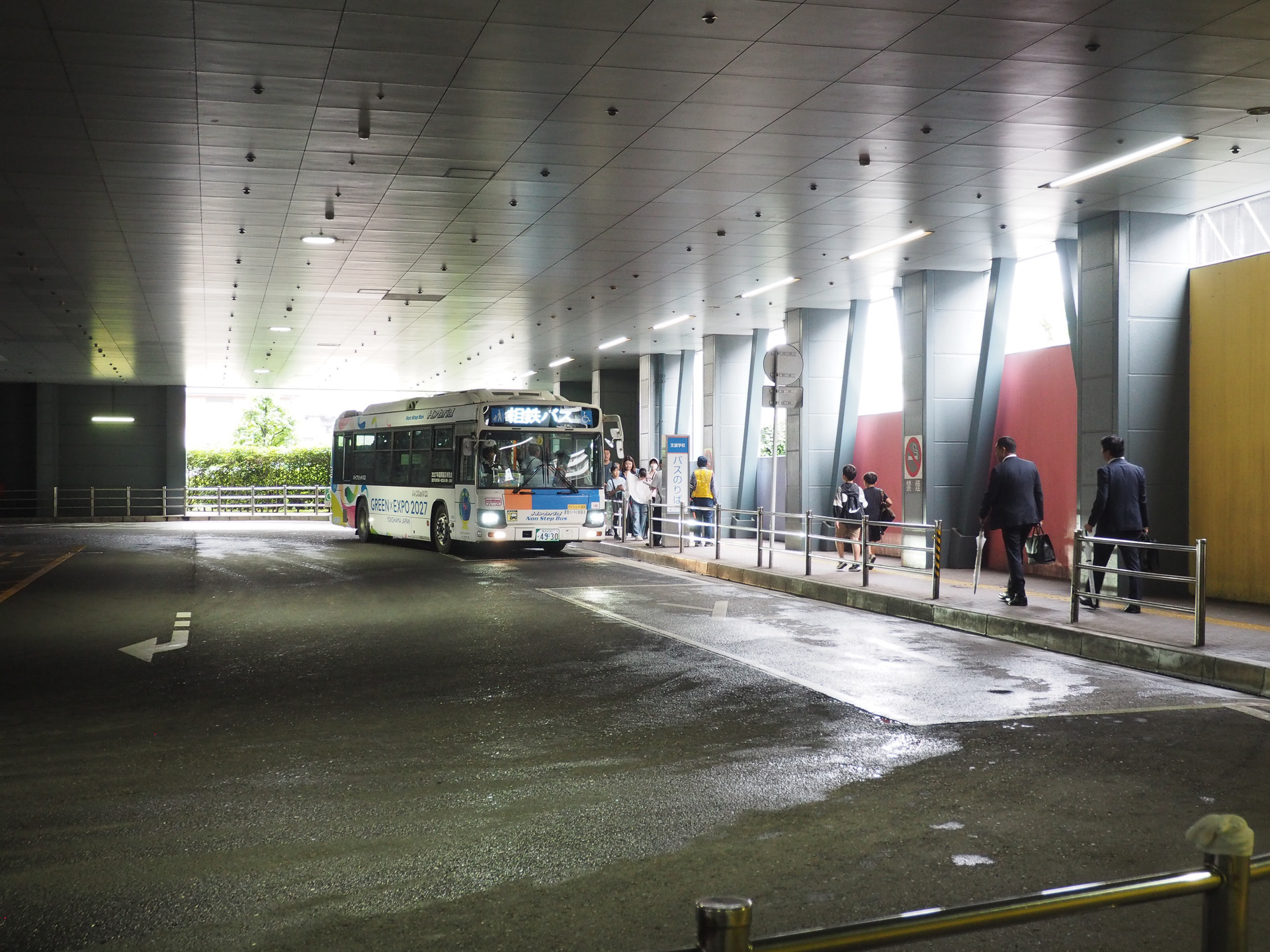 6月20日の10時25分の状況。シャトルバスは10分間隔で運行しており、それほど待たずに乗ることができた