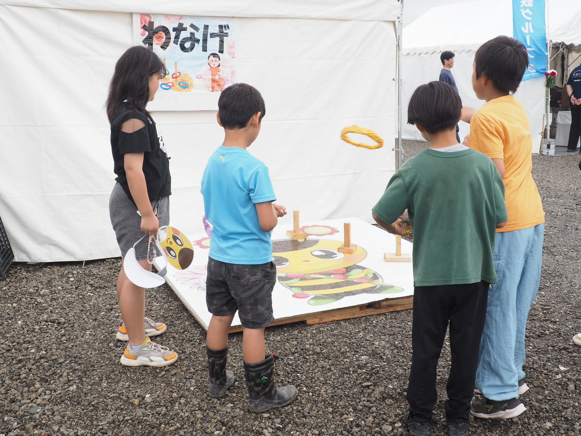 子供向けのわなげコーナーやカップインボールコーナーがあった