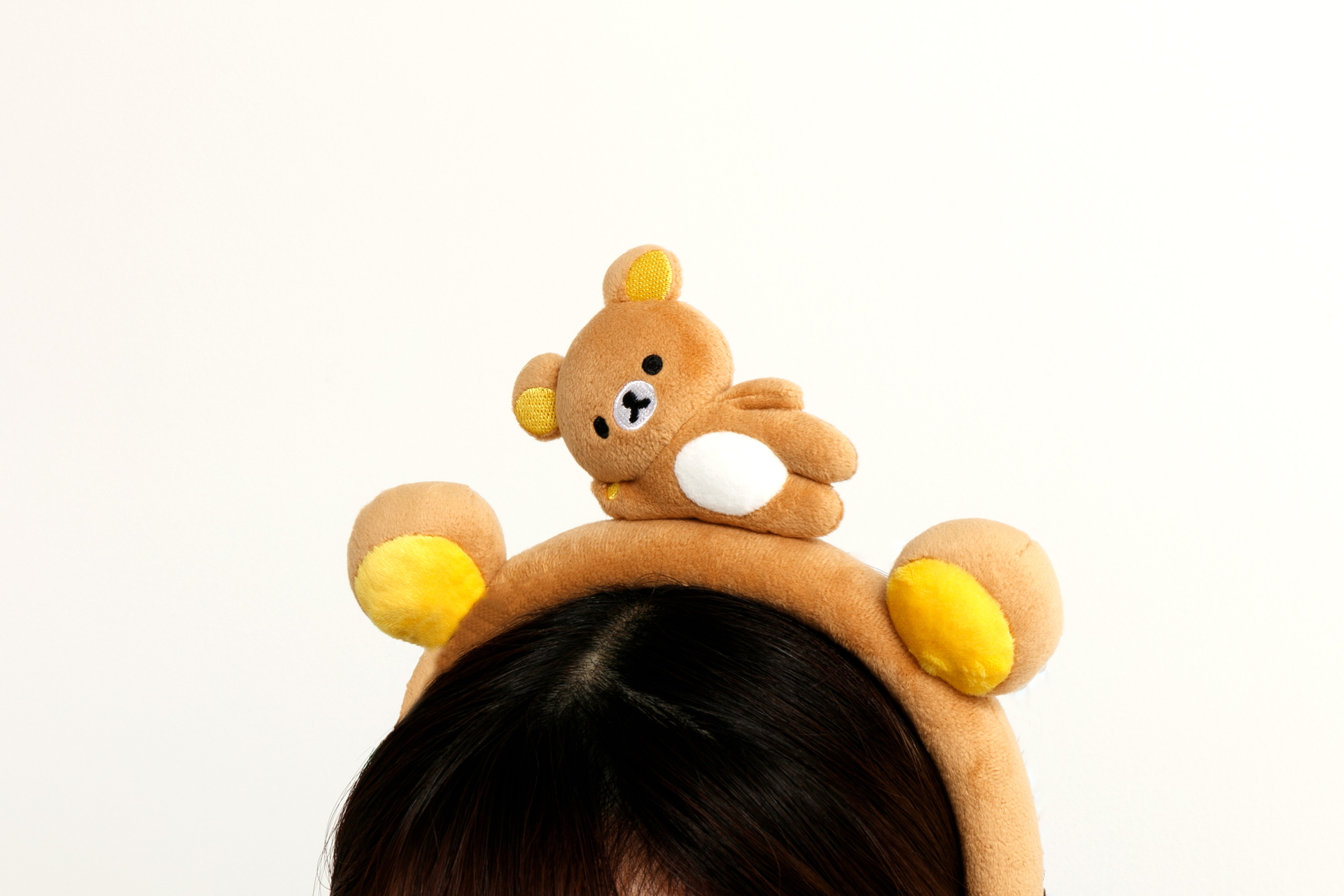 キャラクターたちのカチューシャなど、パーク限定グッズを150種類以上展開