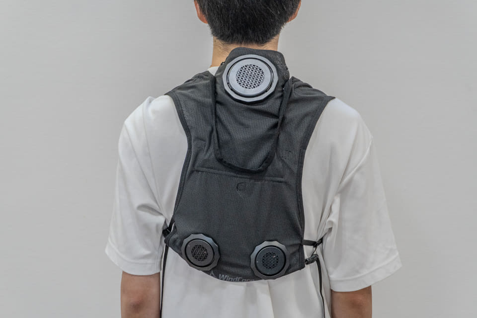 ワークマンの猛暑対策ウェア「ペルチェベスト」は買い？ 気温45℃でも