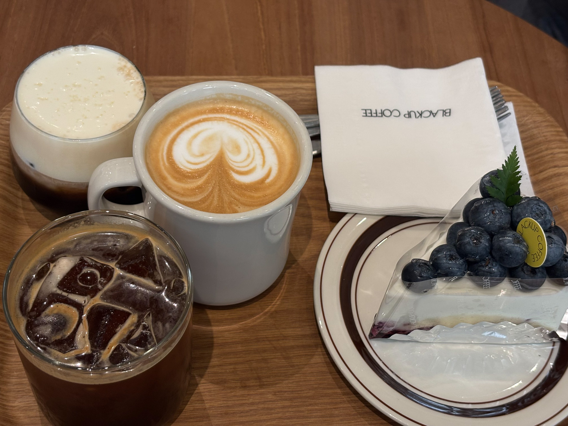 塩クリームコーヒーが名物のBLACK UP COFFEE