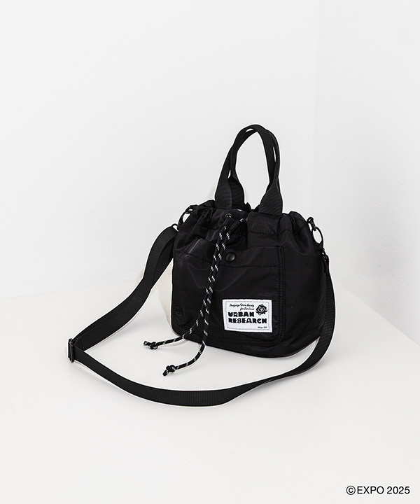 DRAWSTRING BAG。カラー展開はBLACKの1色のみ
