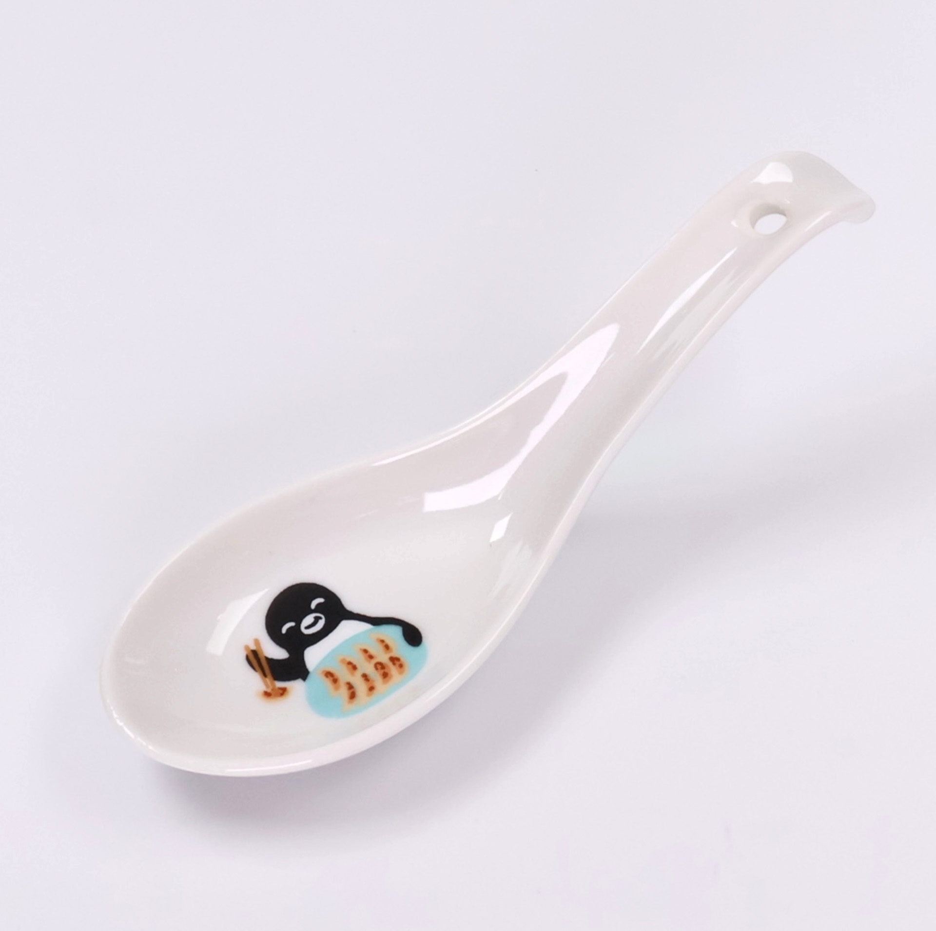 サイズ（幅×奥行き）は4.5×14cm