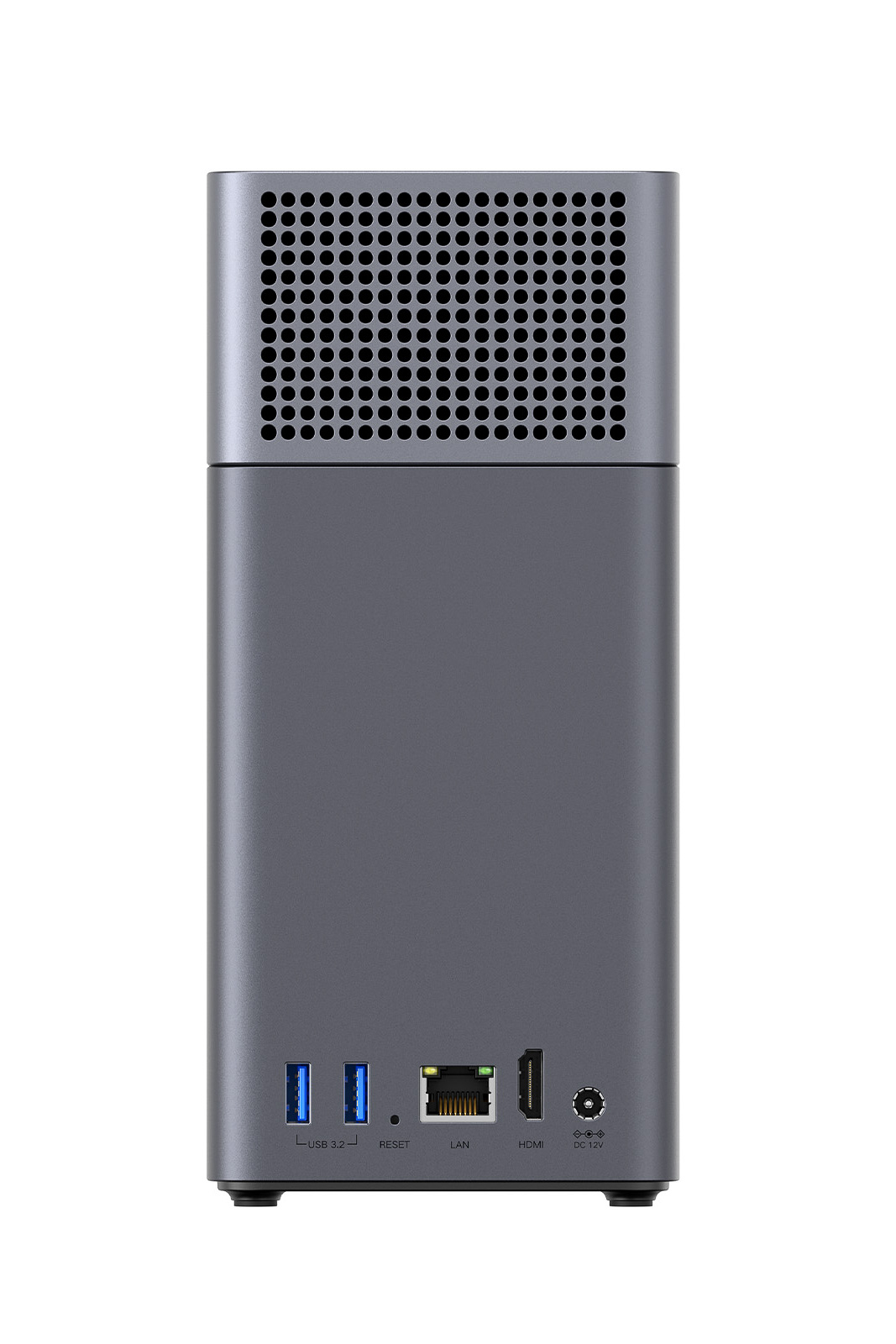 最大5GbpsのUSB 3.2 Gen 1ポートを本体前後に計3系統備える