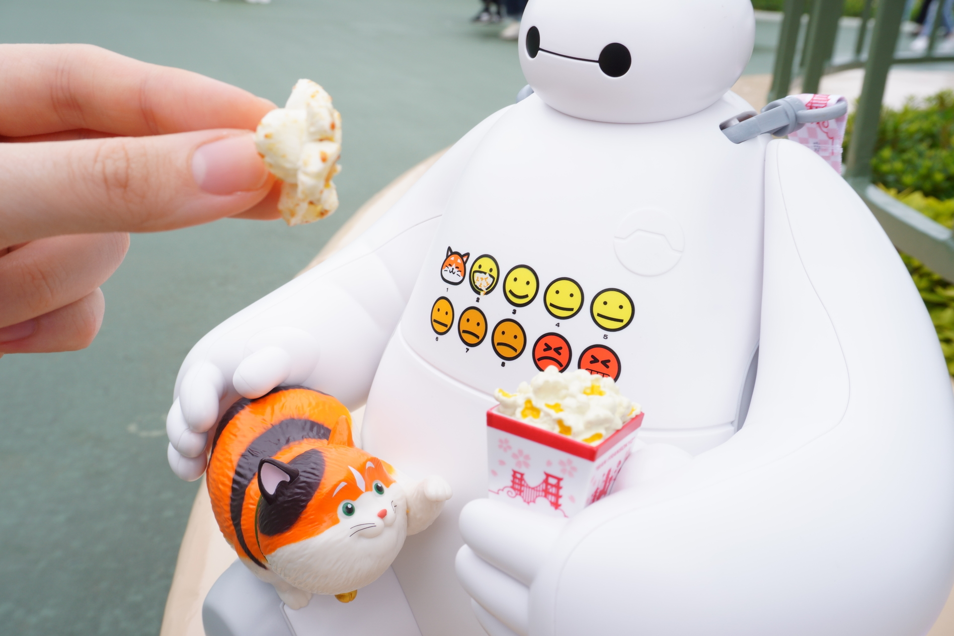 ベイマックスとポップコーンを食べて回復しよう