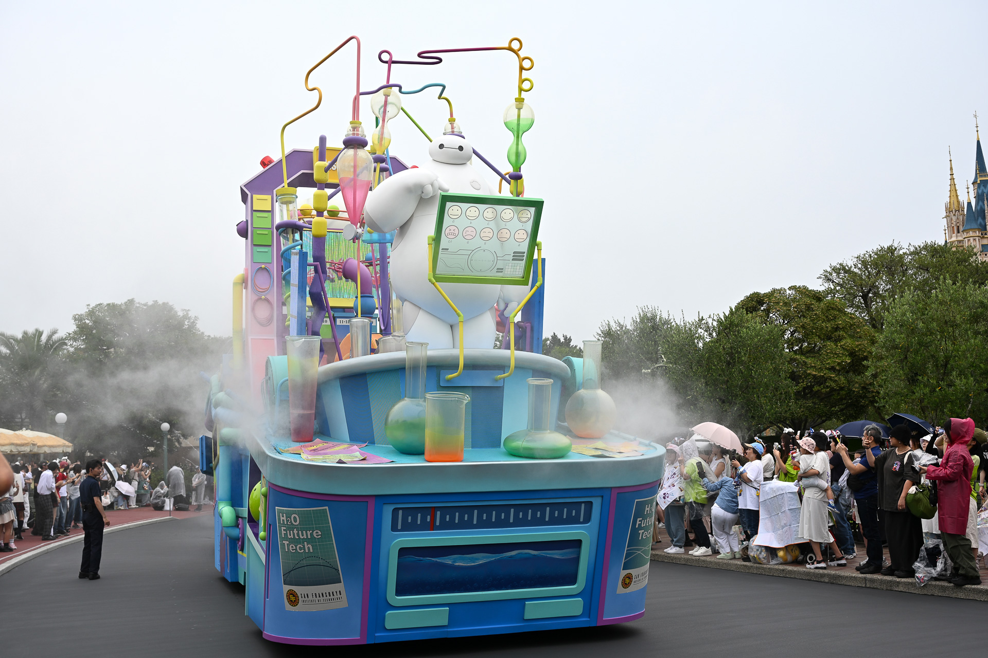 ミセス楽曲のラストには水柱が空に！