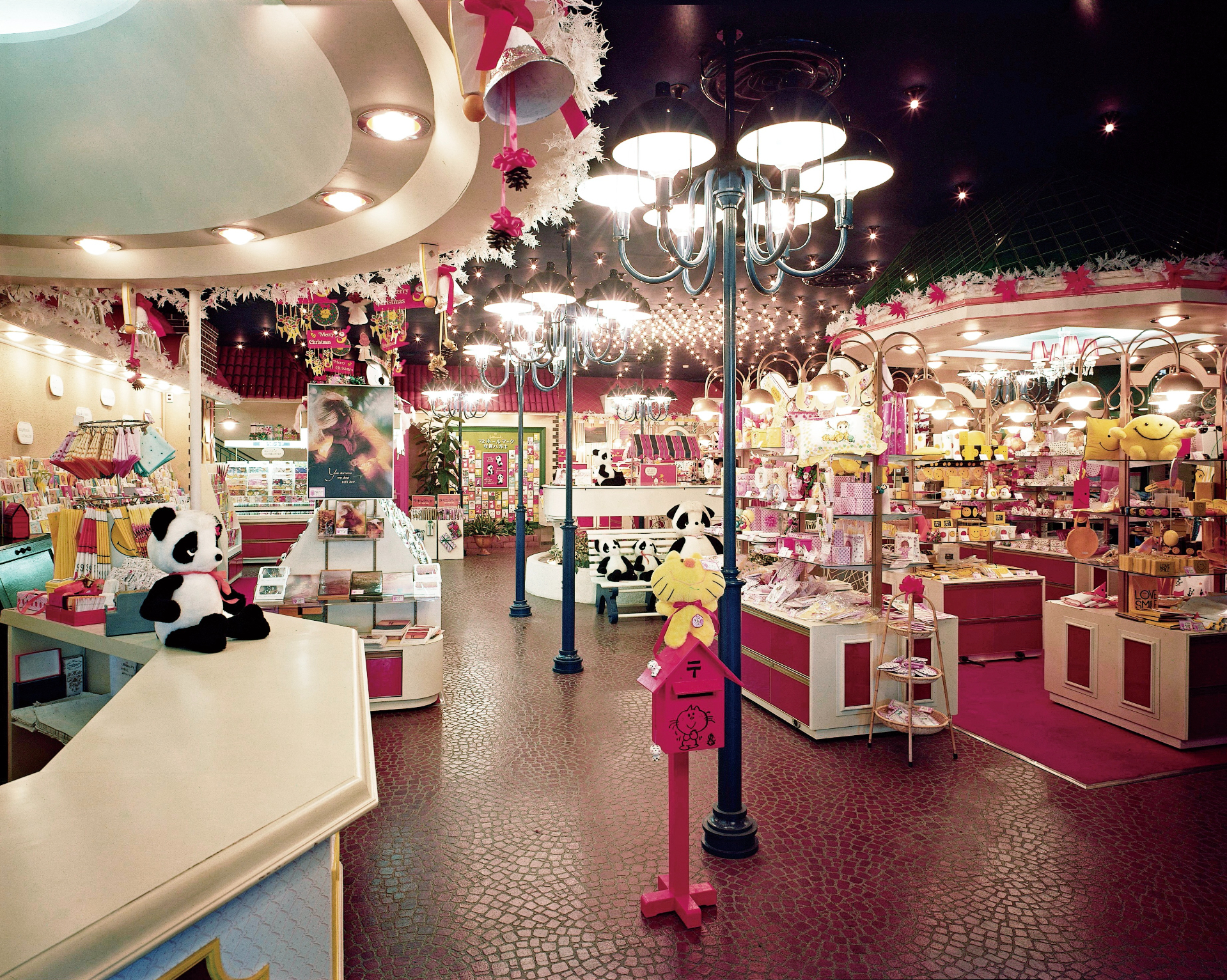 1971年オープンのサンリオショップ第1号店「新宿ギフトゲート」