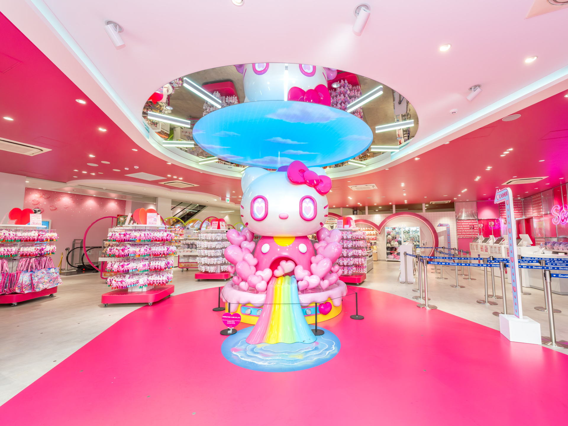 2025年には店内でワッペンデコ体験などもできる次世代型「Sanrio 原宿店」オープン