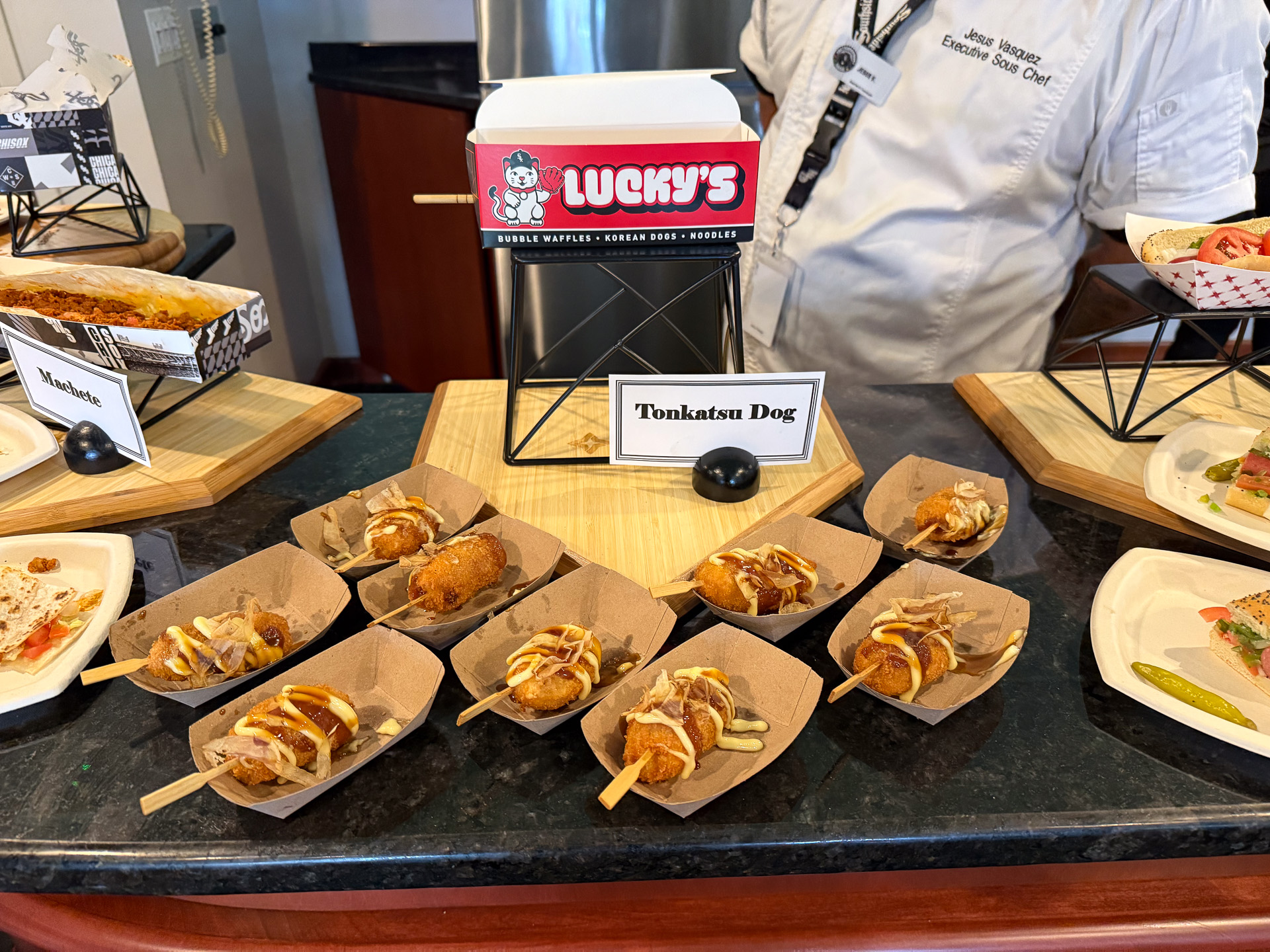 たぶん日本人はみんな好き、世界的に愛されそうな「Tonkatsu Dog」