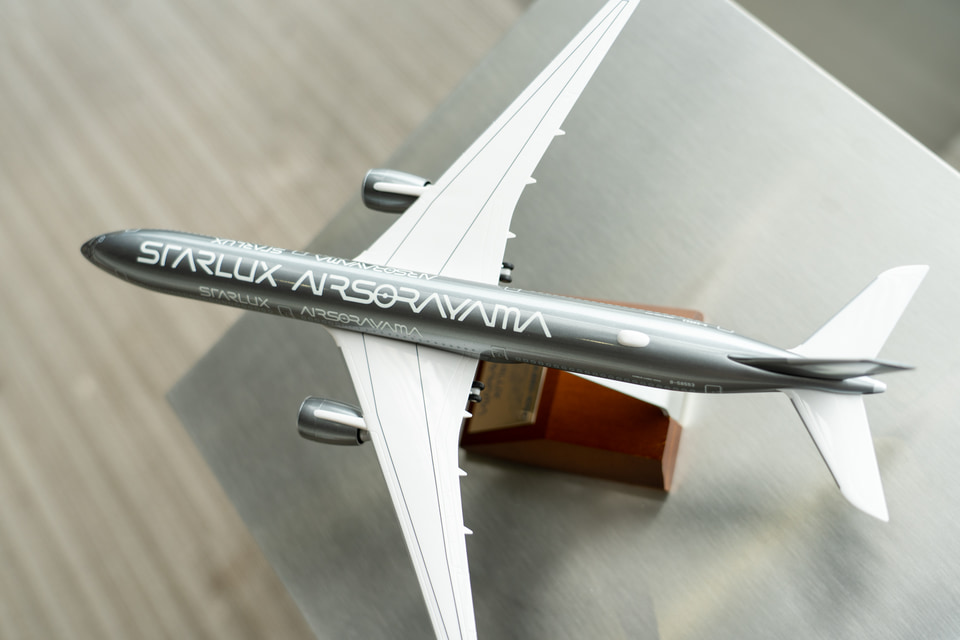 専用 STARLUX A350-1000 スターラックス 銀 シルバー ph