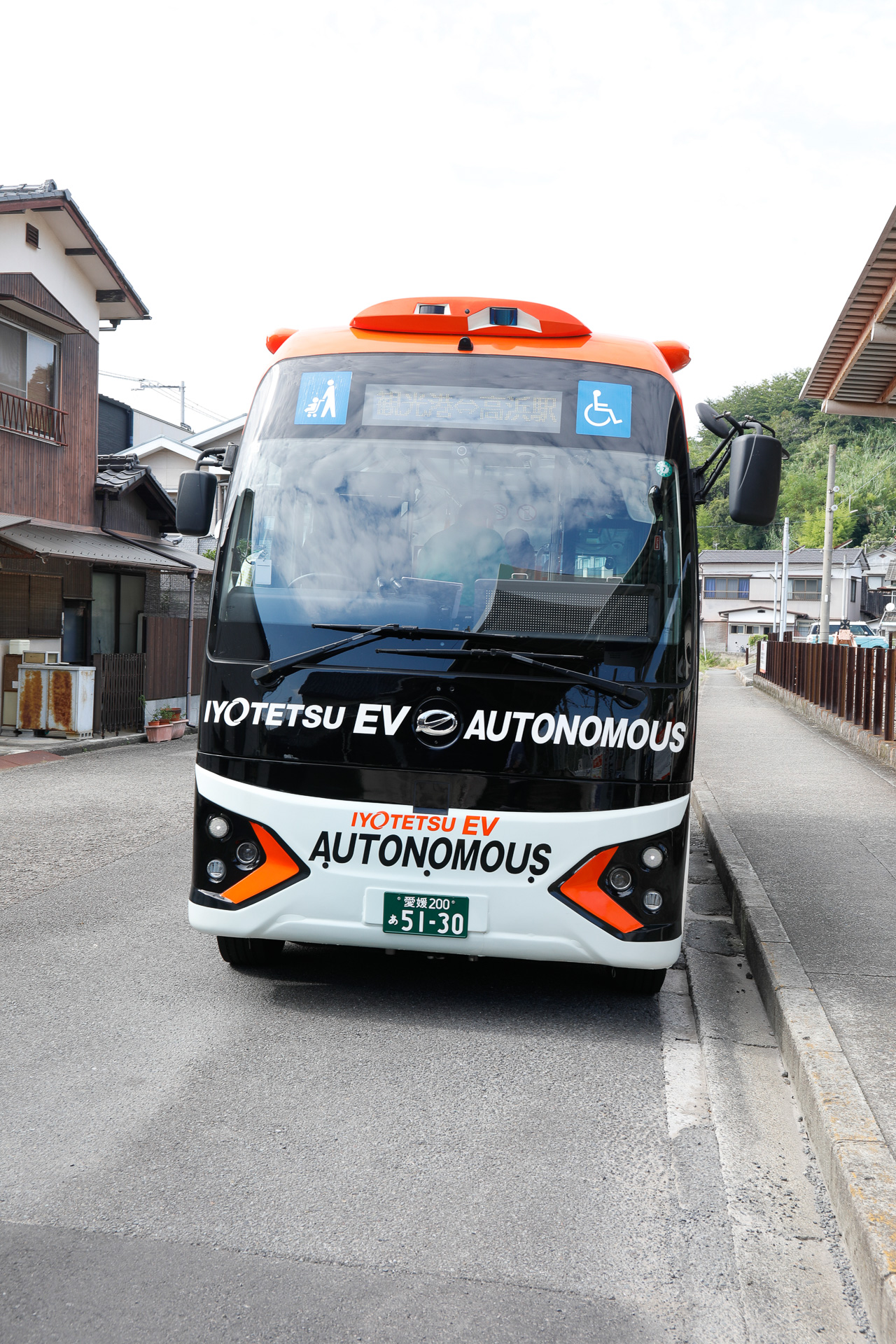 ただし松山観光港と伊予鉄道高浜駅はちょっと離れており、バス連絡なのが惜しい