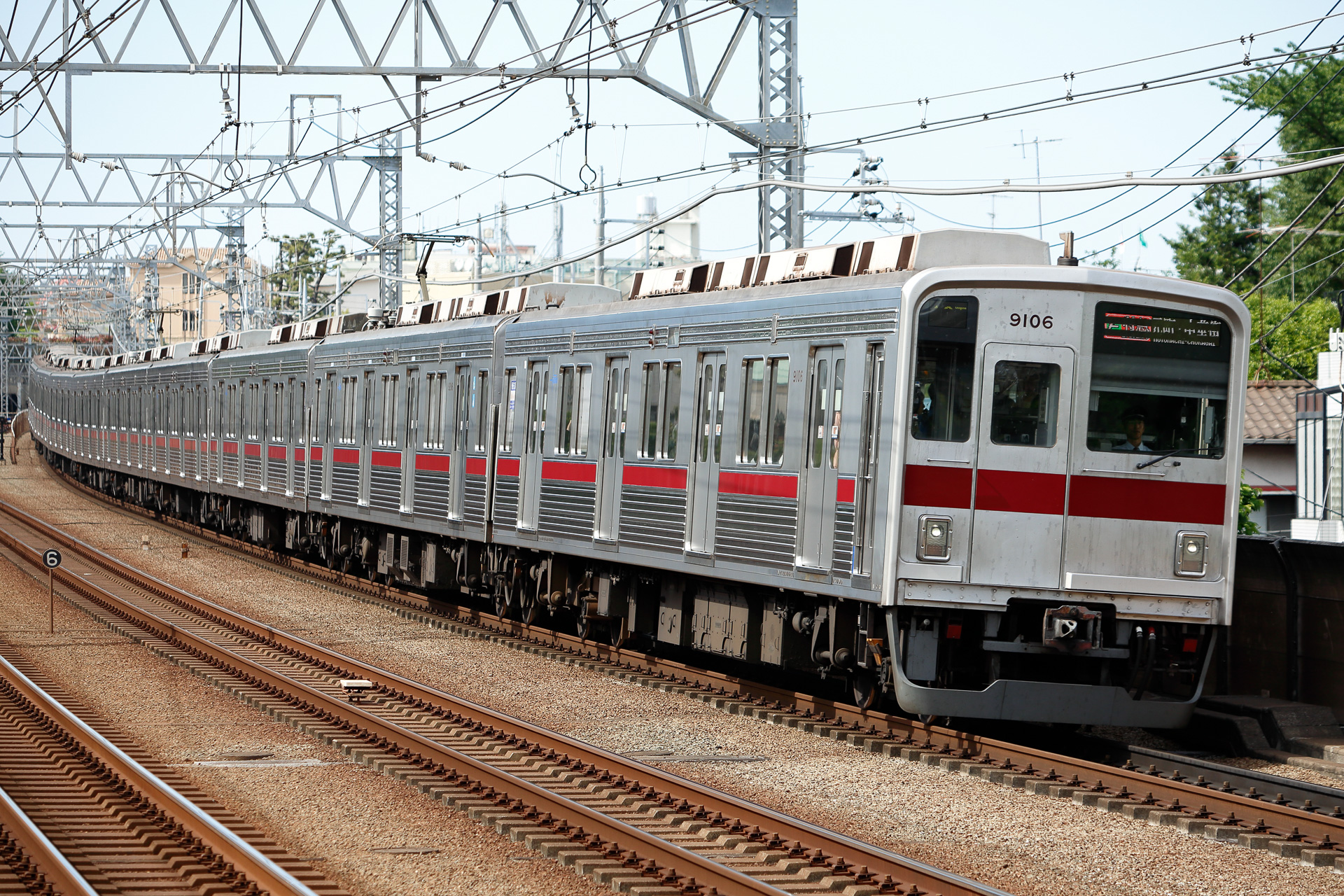 東武東上線と有楽町線・副都心線の相互直通運転で用いられている車両のうち、この9000系・7編成が最初の代替対象になる