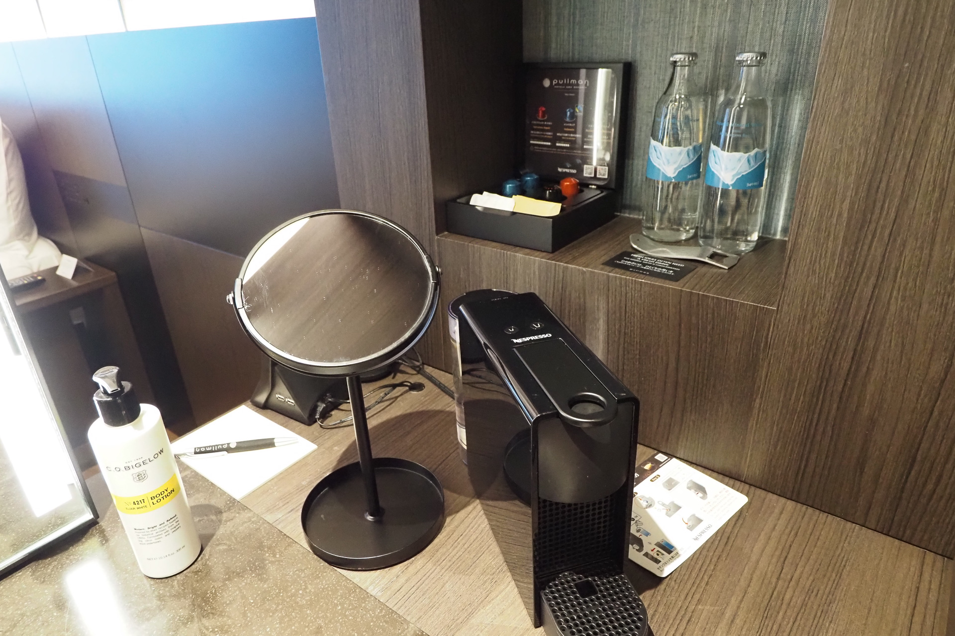 ネスプレッソのコーヒーマシンでコーヒーのほか、紅茶やハーブティーも楽しめる
