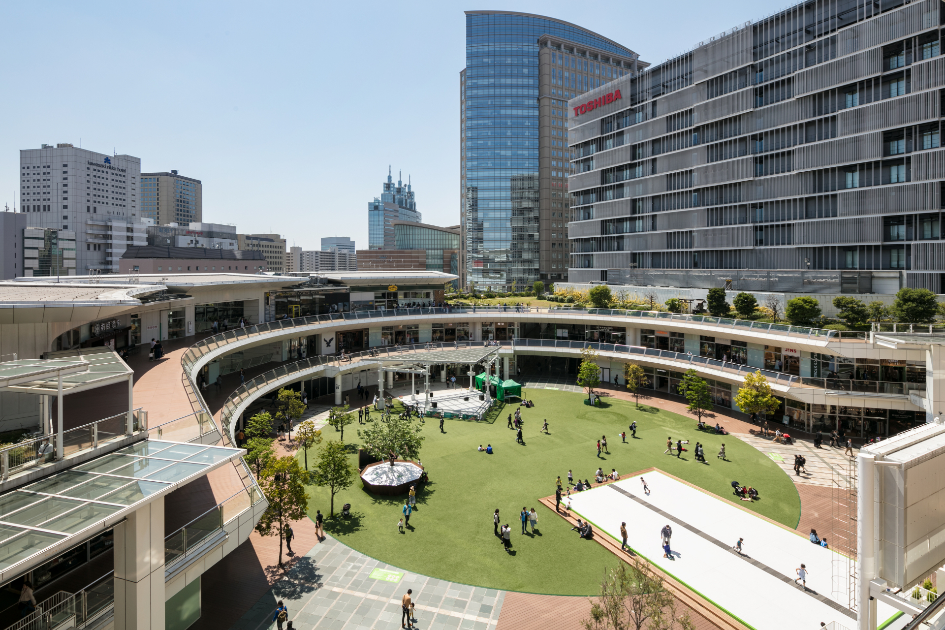 現在のルーファ広場