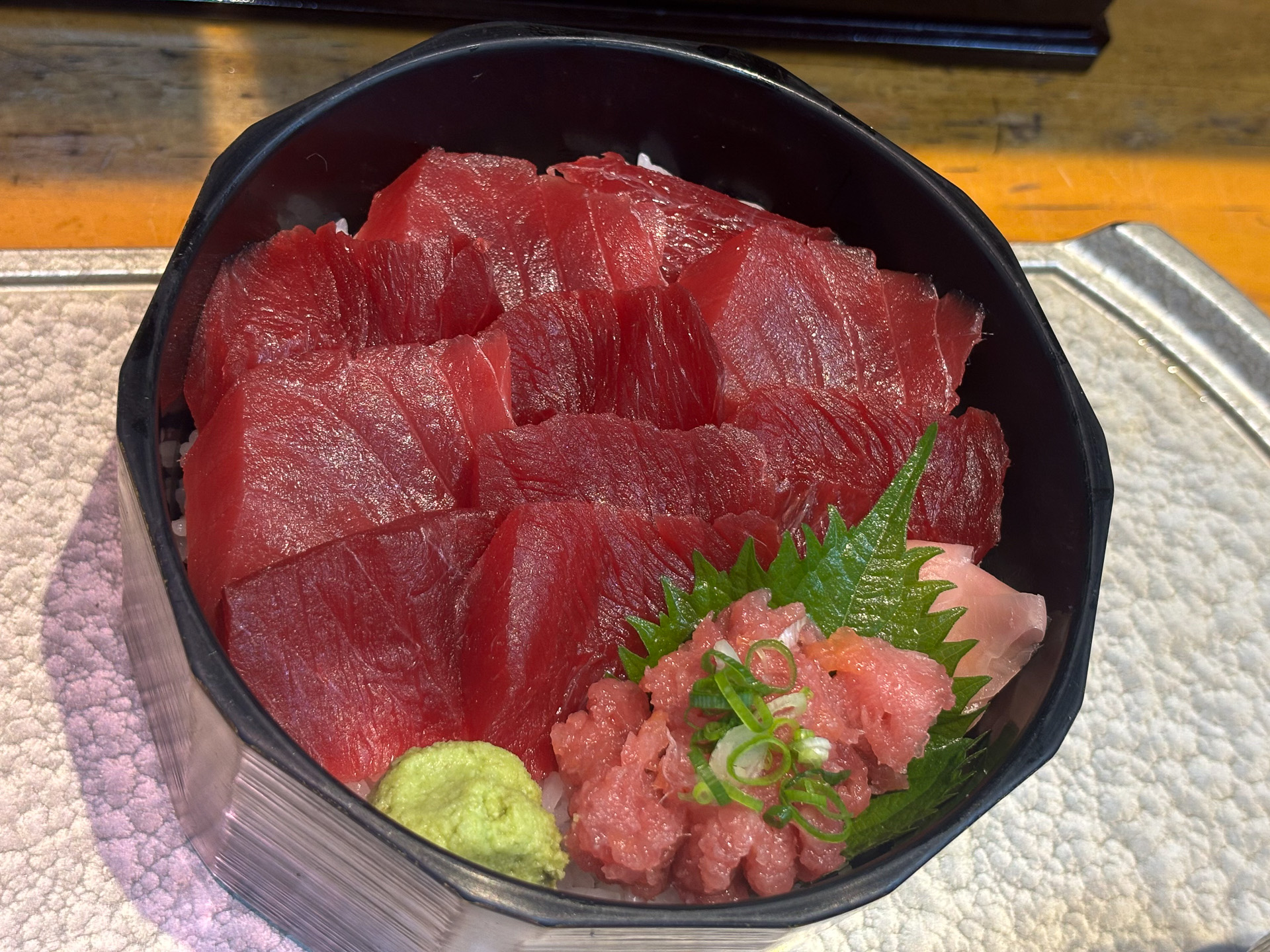 特上マグロ丼