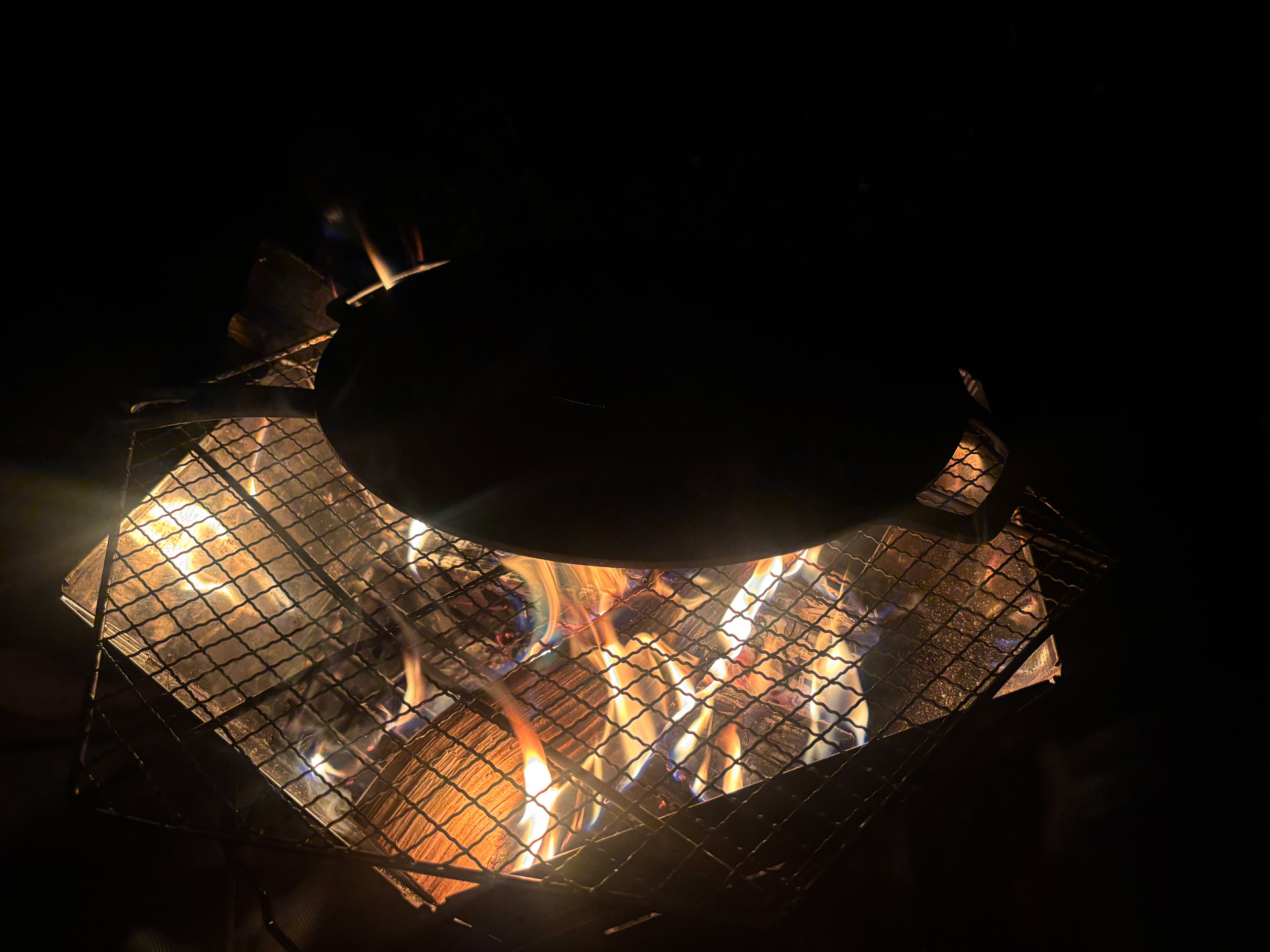 夜は焚き火調理