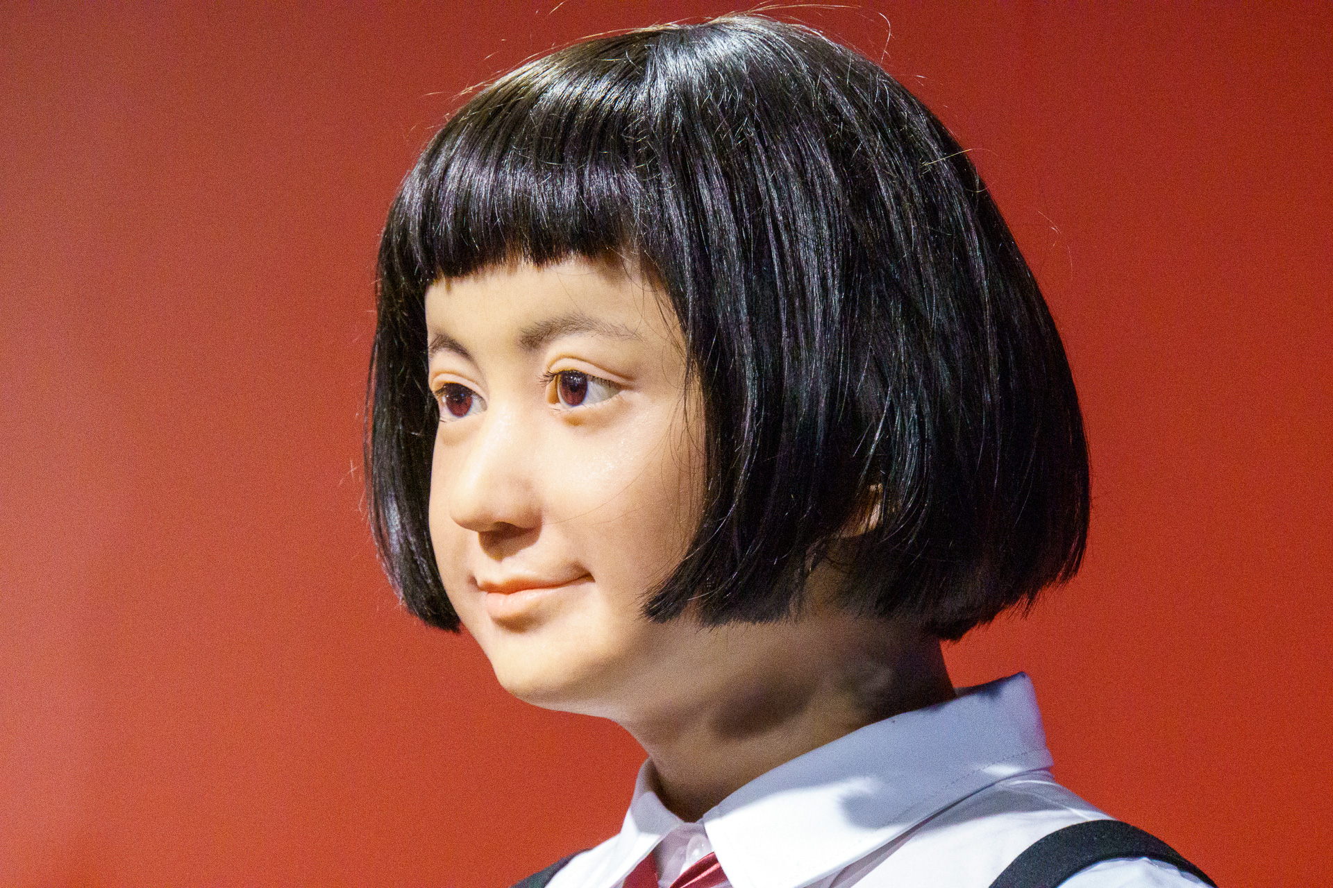 時々ニコッと表情を変えるのがちょっとだけ怖い