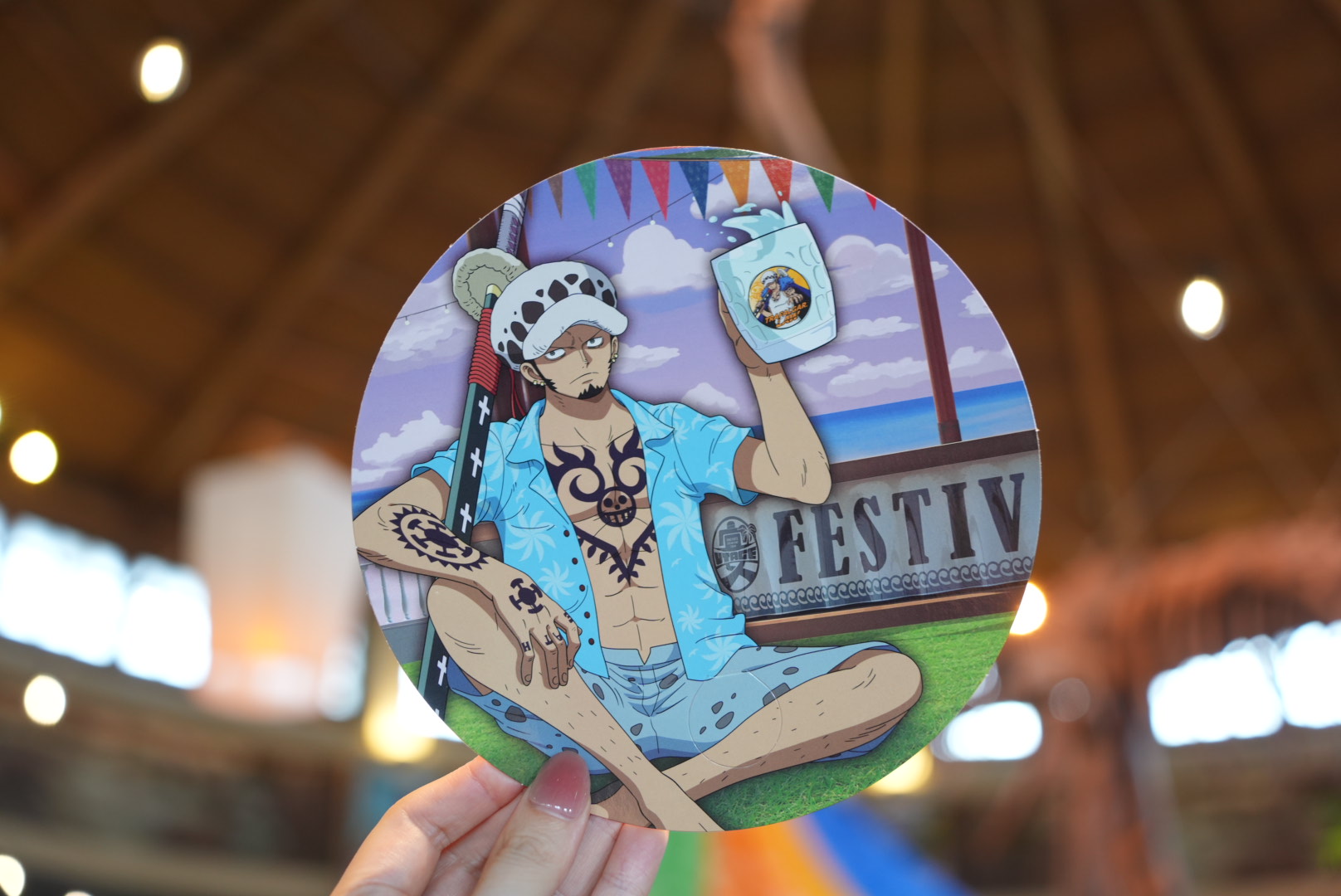The tray can be detached to become a "uchiwa" (Japanese fan).