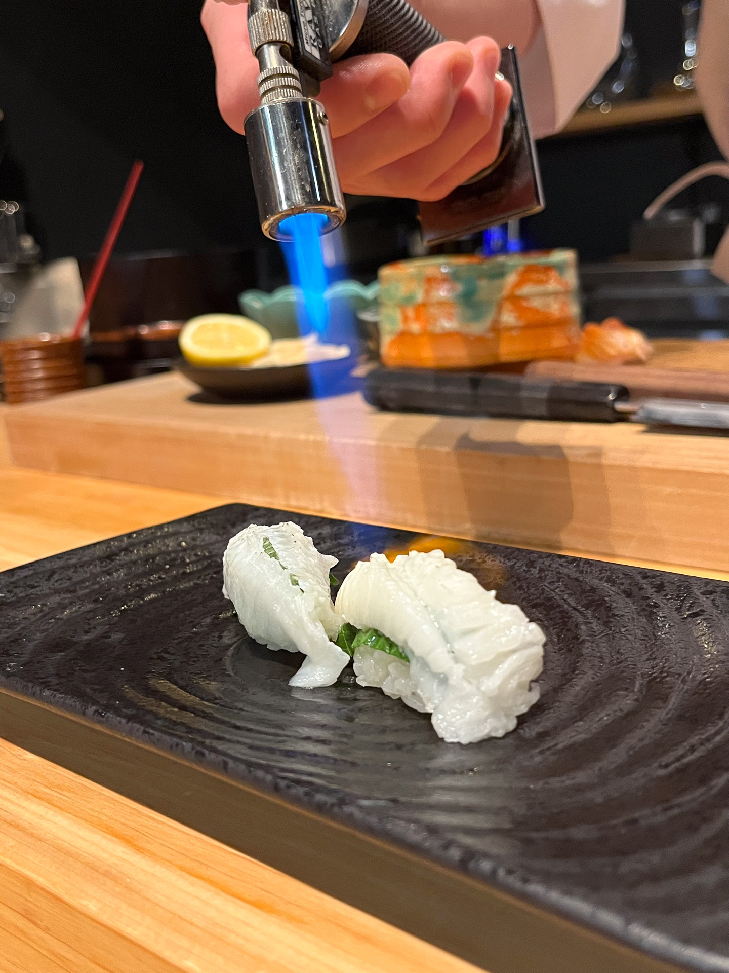 炙って脂を溶かしてえんがわがより一層ミルキーな味わいに