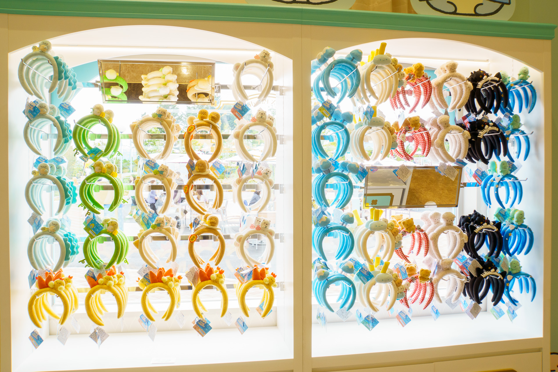 カチューシャ売り場（全4面）※画像を開いてからクリックで拡大