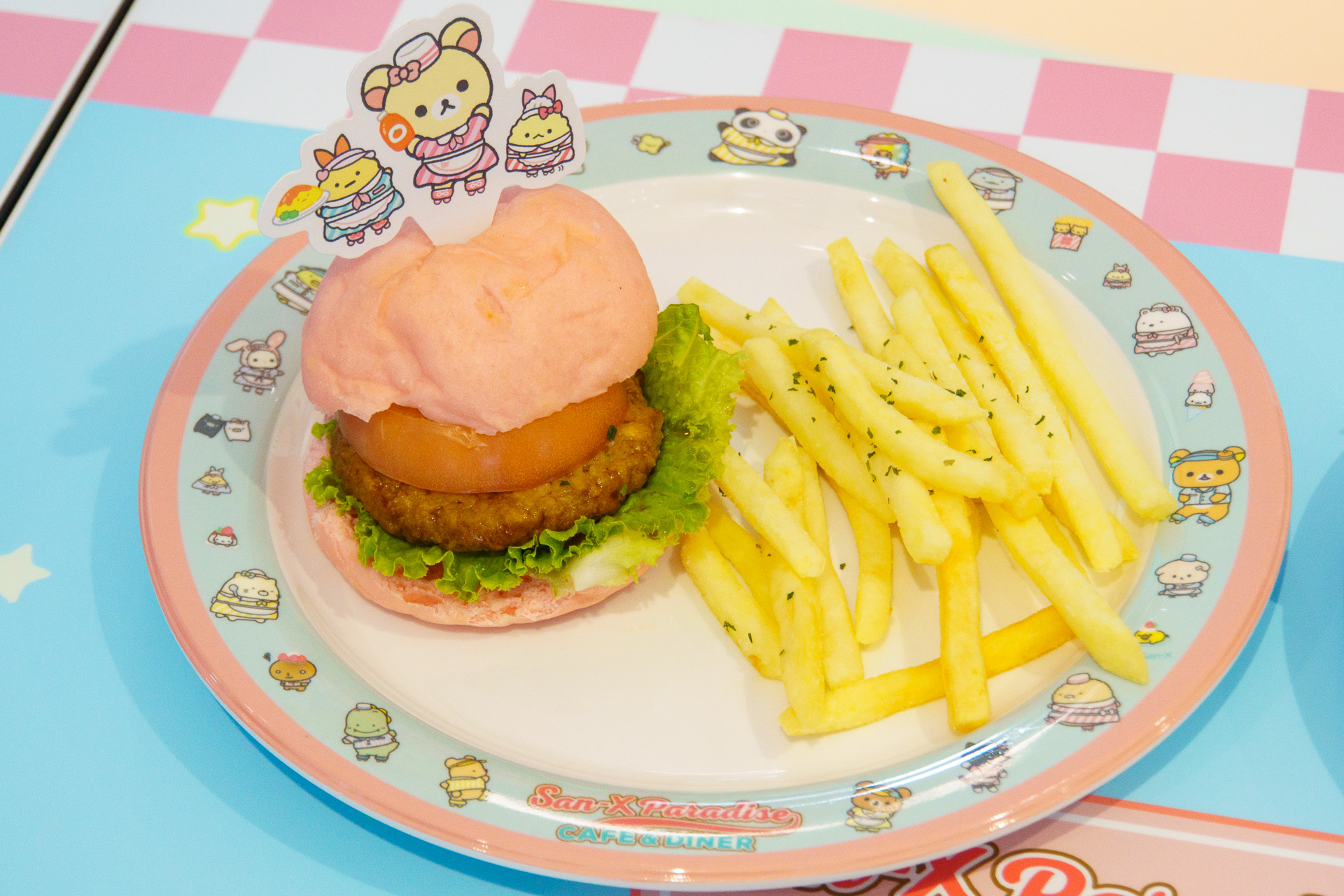 コリラックマのピンクバーガー（1800円）