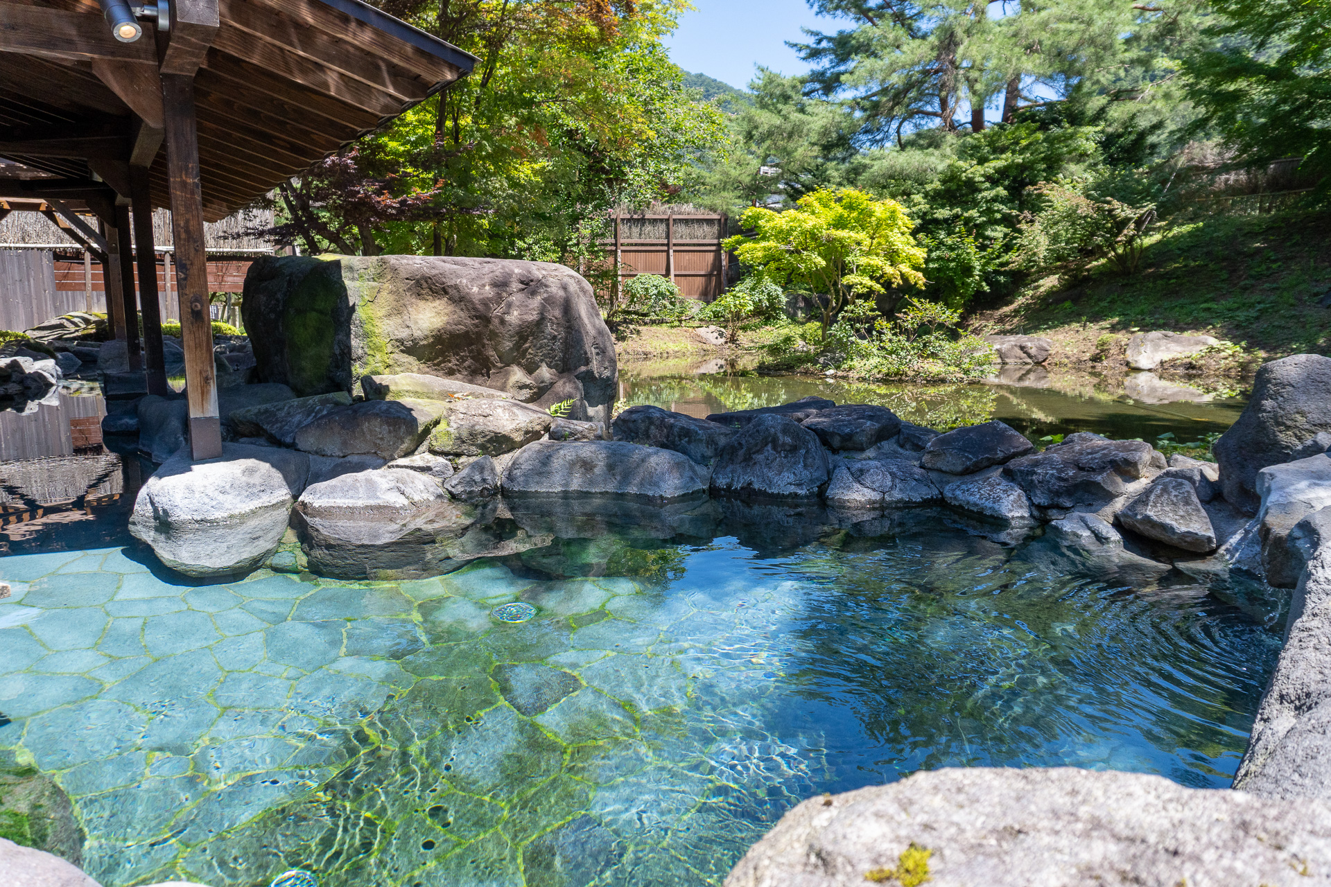 大浴場・露天風呂「茜の湯」（男女入替）