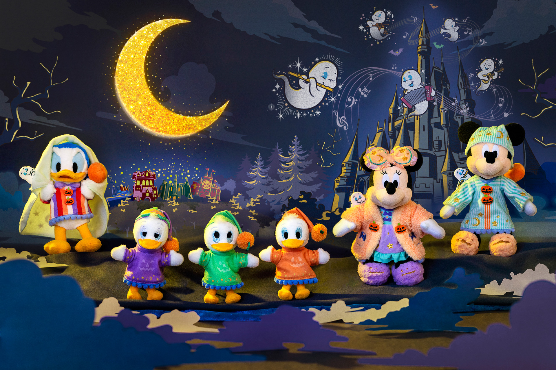「ディズニー・ハロウィーン」夜のパーク×パジャマ姿のキャラグッズが登場
