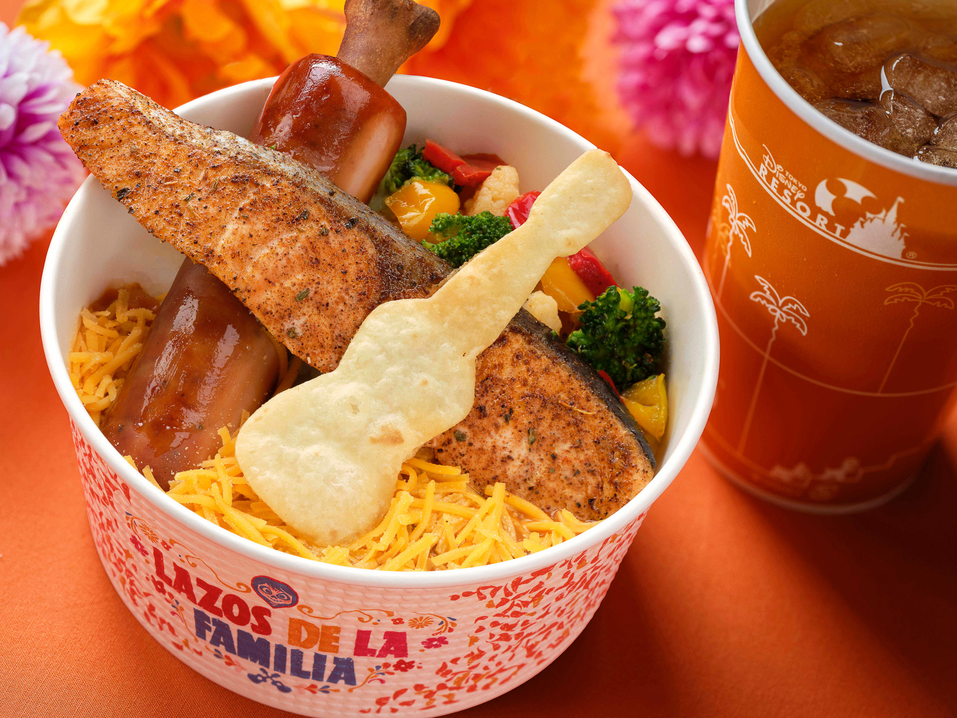 スペシャルセット＜シーフードサルサソースのライスボウル・ソフトドリンク＞（1780円）