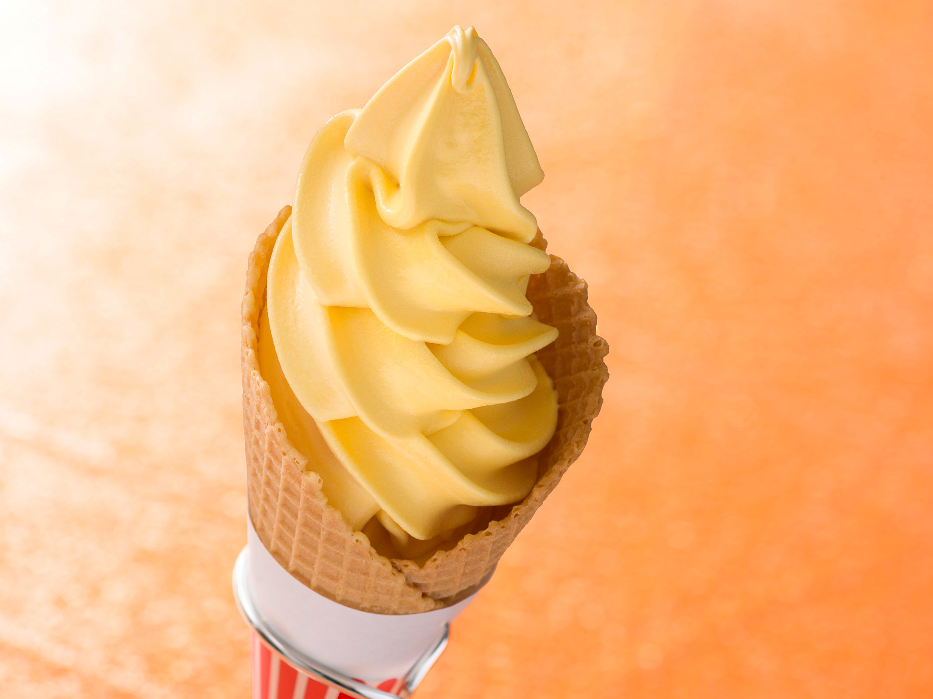 ラケッティのラクーンサルーン「ソフトクリーム パンプキン」（500円）