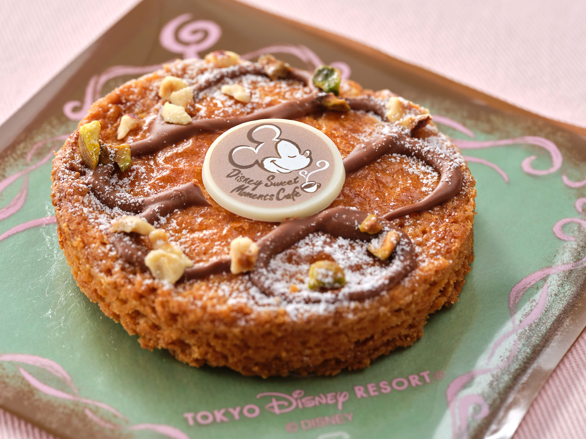 スウィートハート・カフェ「ガレット・ブルトンヌ ナッツ＆チョコレート」（850円）