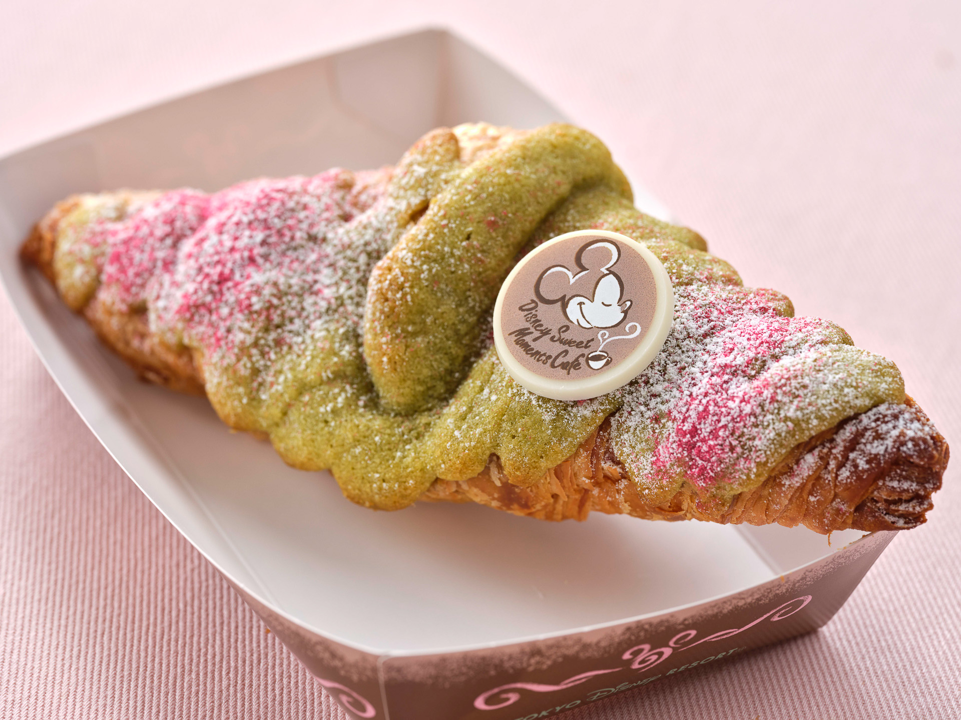 ゴンドリエ・スナック「クロワッサン ピスタチオ＆ラズベリー」（850円）