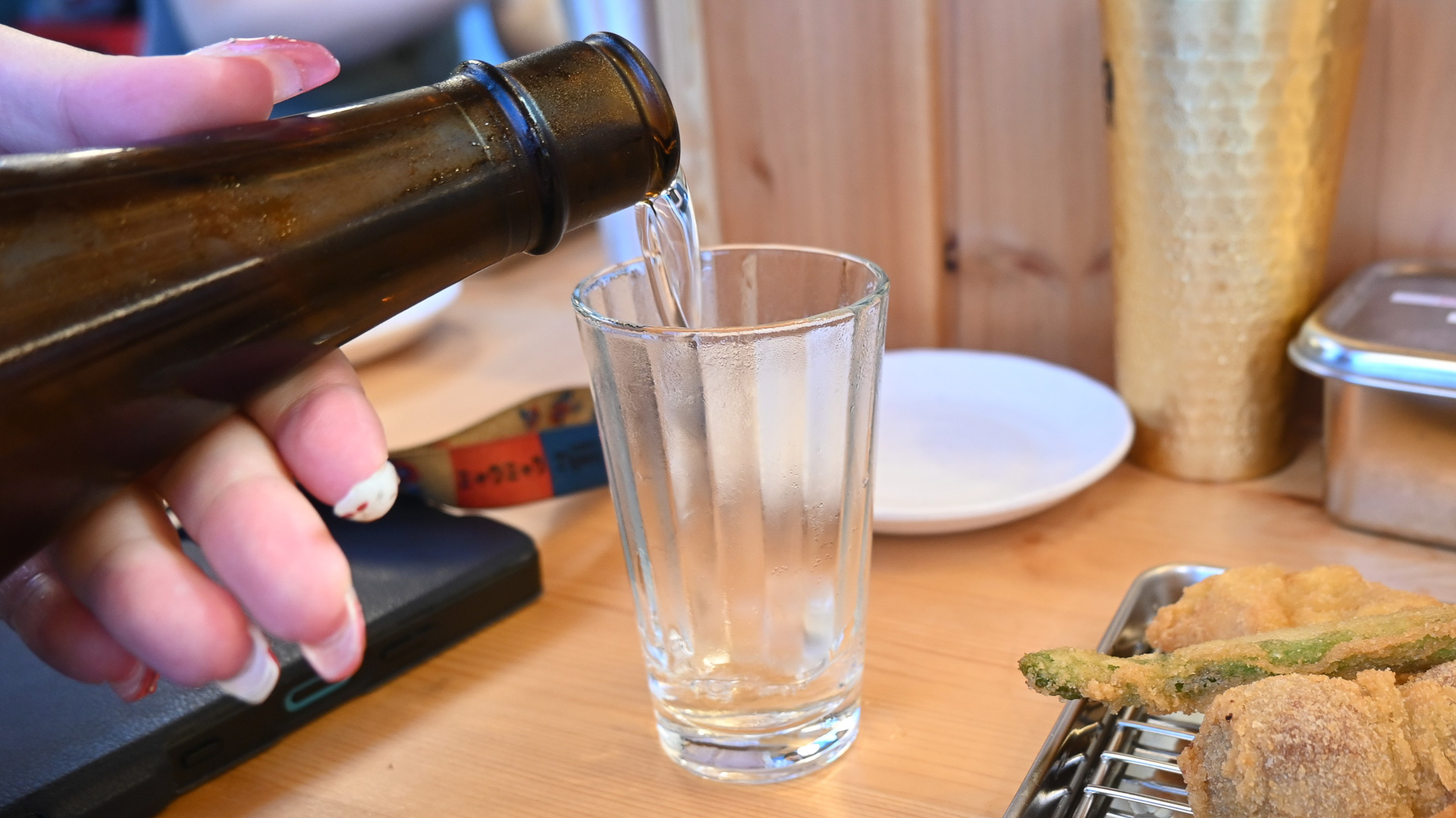 川風にあたりながら呑む、冷え冷えキンキンの日本酒、最高！