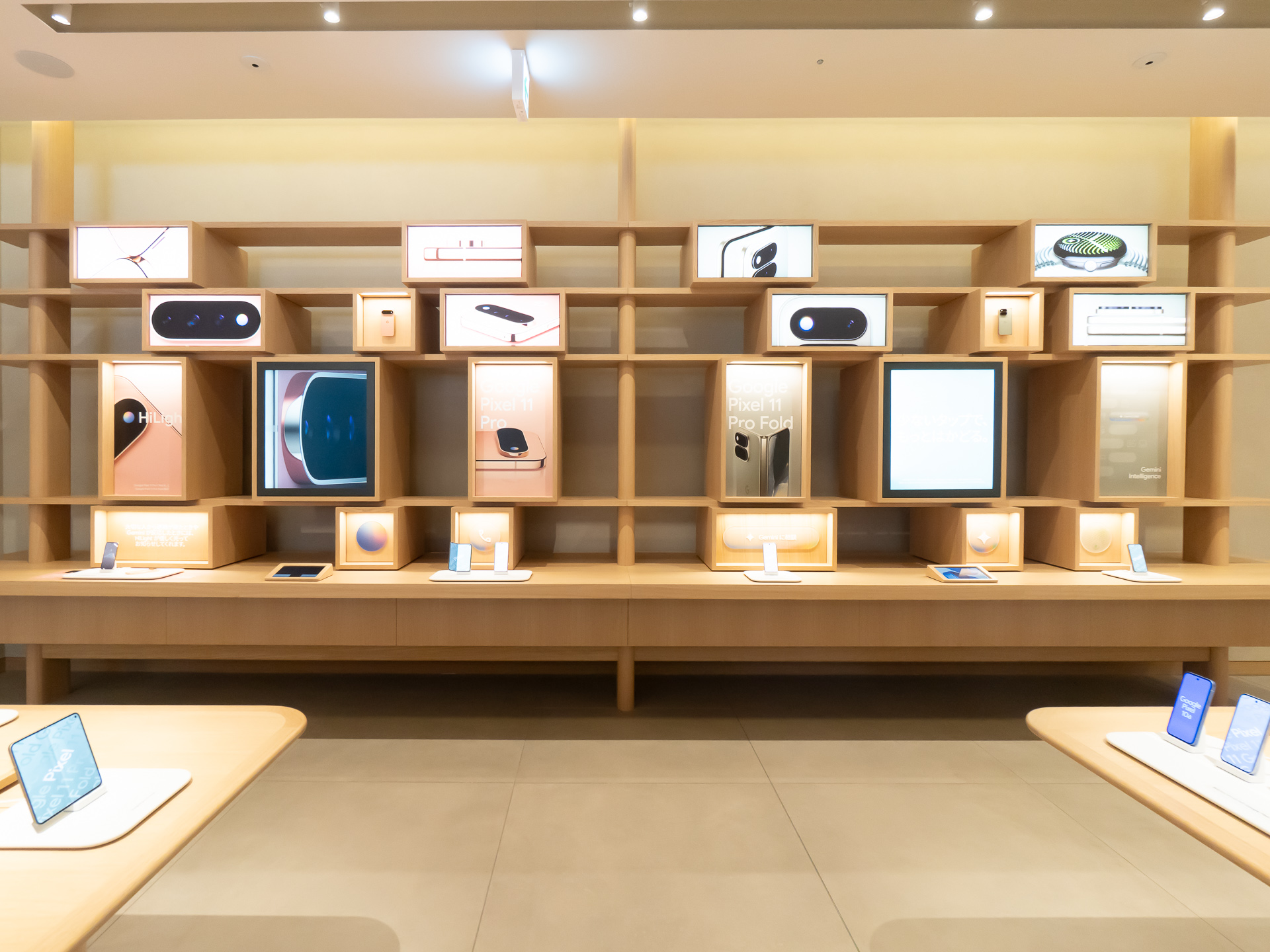 最新のGoogle Pixel 11シリーズを展示するコーナー
