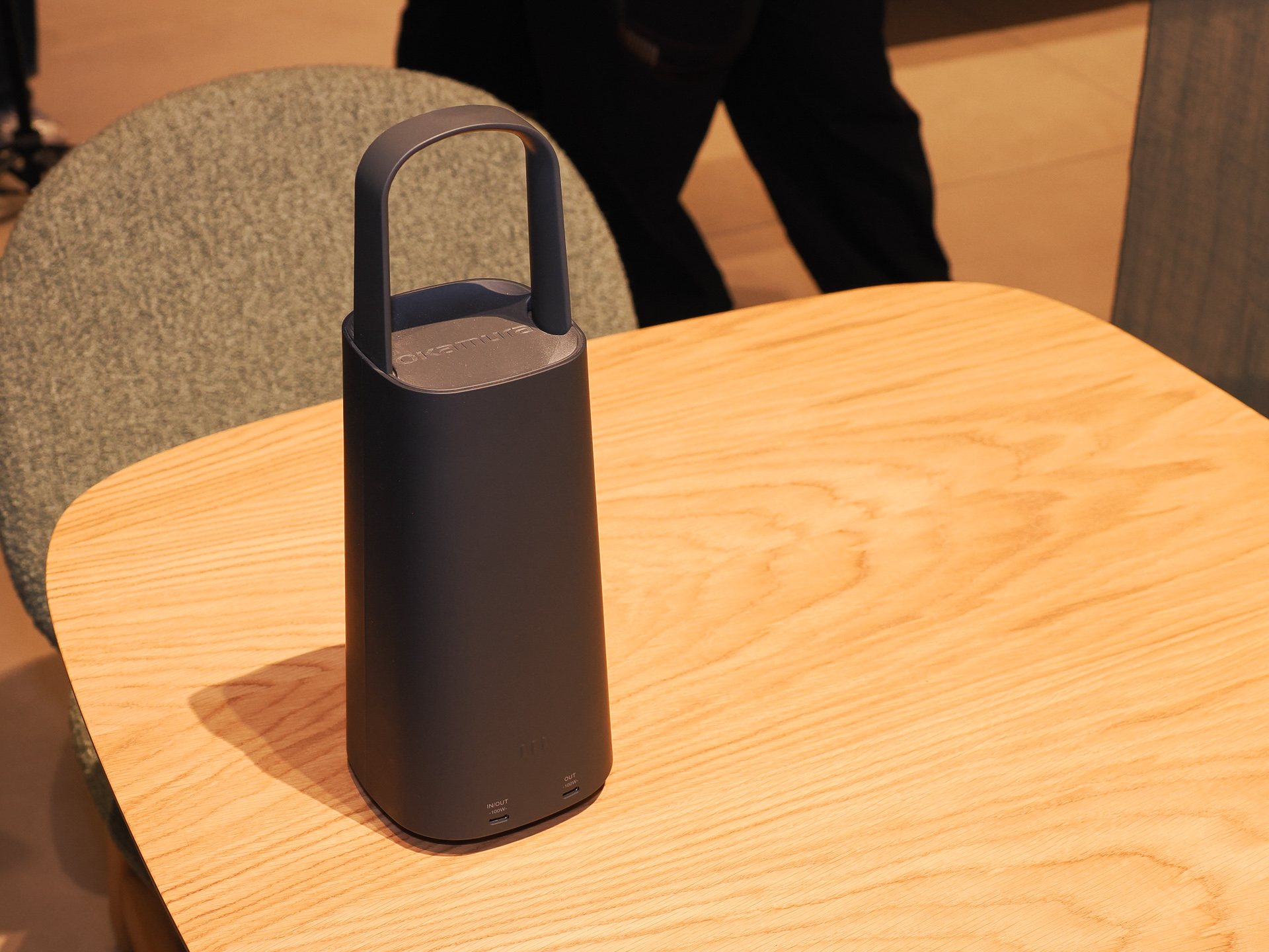 相談時の充電用に大きめのモバイルバッテリーも用意していた