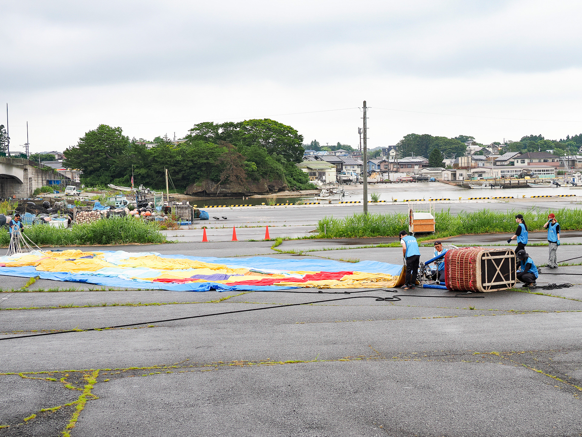 小雨がやんできたタイミングで熱気球が用意された