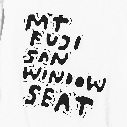 ANA×BEAMSコラボTシャツ「MT FUJI T-Shirt」。フロント/バックデザイン