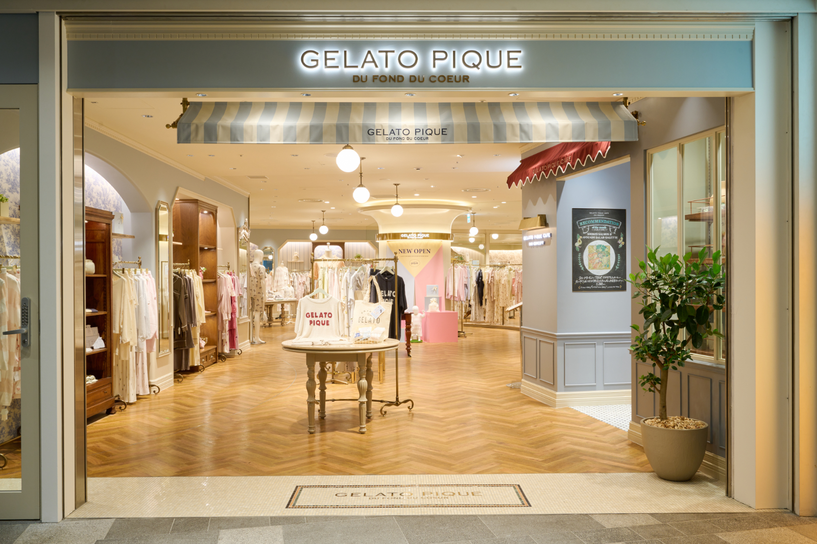 全国のジェラート ピケ直営店（松坂屋名古屋店を除く）、ジェラート ピケ オム直営店舗、各オンラインサイト・アプリで販売