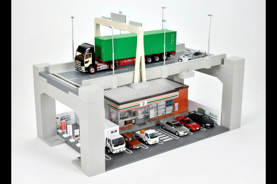 セブン-イレブンを看板・店内・駐車場・ホットスナックまで1/64