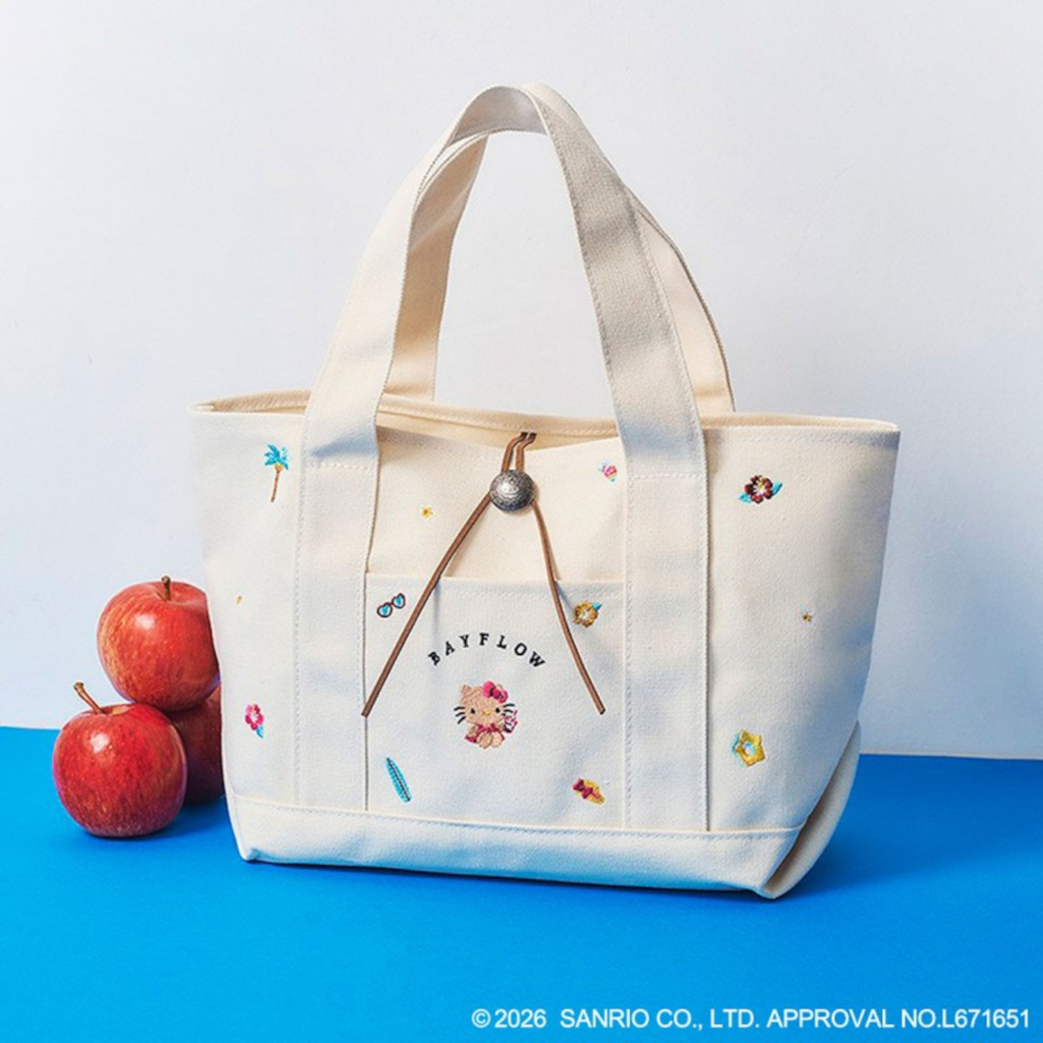 宝島社から「BAYFLOW × HELLO KITTY 刺繍ロゴトートバッグ BOOK」登場