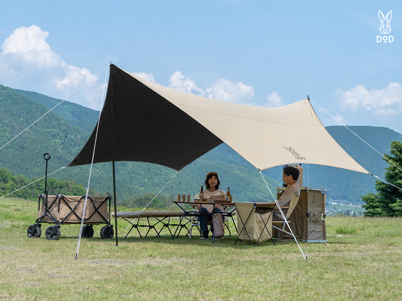 7月に発売した最新作「いつかのタープSUMI」（1万4850円）。これまでネット限定だったが、今回のポップアップで店頭販売を行なう