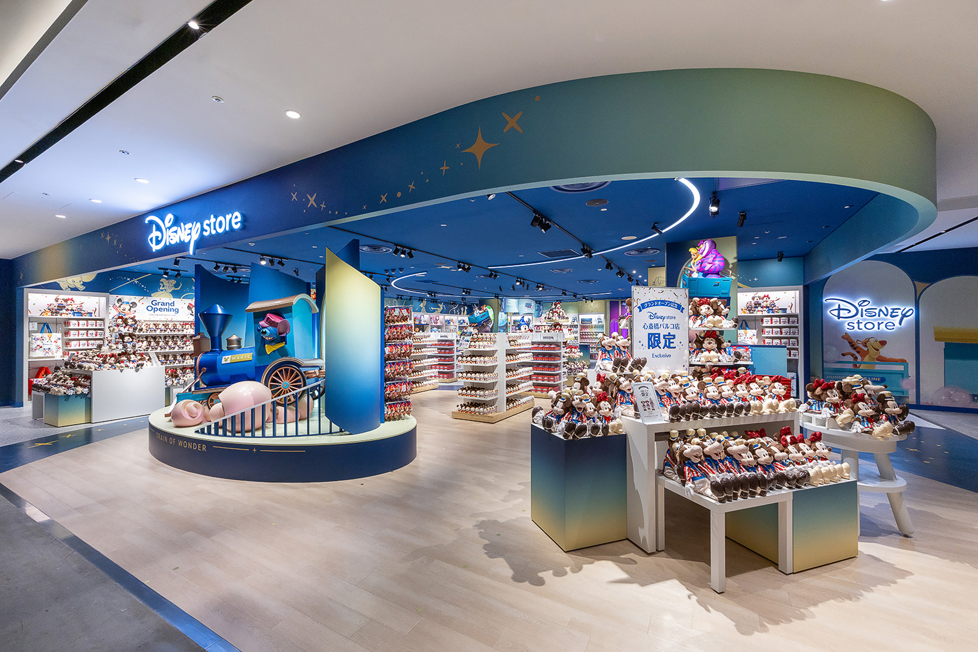 グランドオープンしたディズニーストア 心斎橋パルコ店