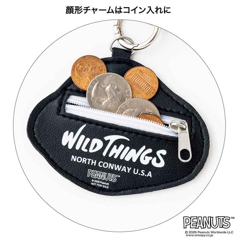 スヌーピー扮する、クールな大学生“ジョー・クルー”のチャーム＆ミニポーチ。バッグやスマホにつけてお出かけしたいデザイン