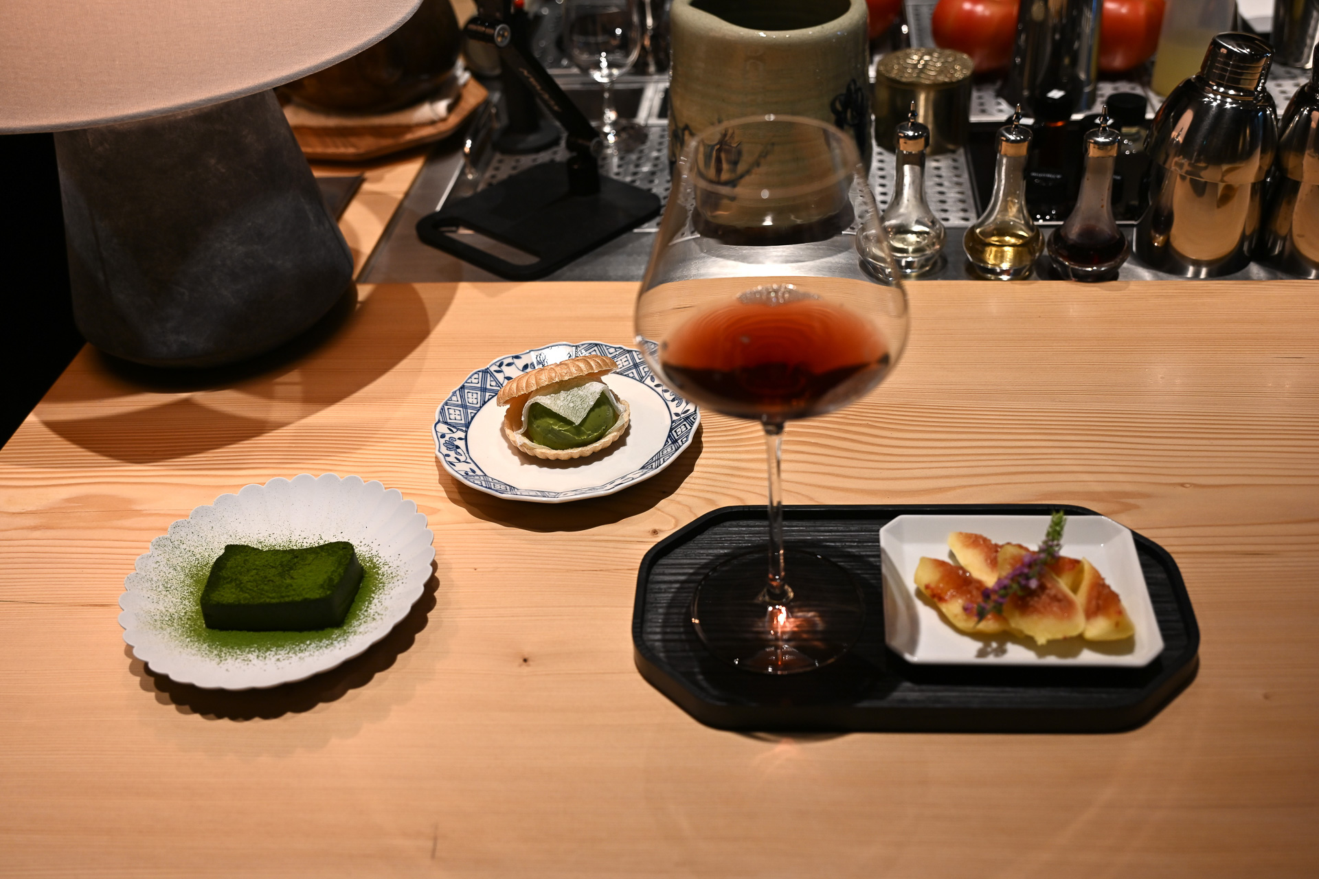 お茶でもないお酒でもない、最高茶葉使用のティーカクテルを提供