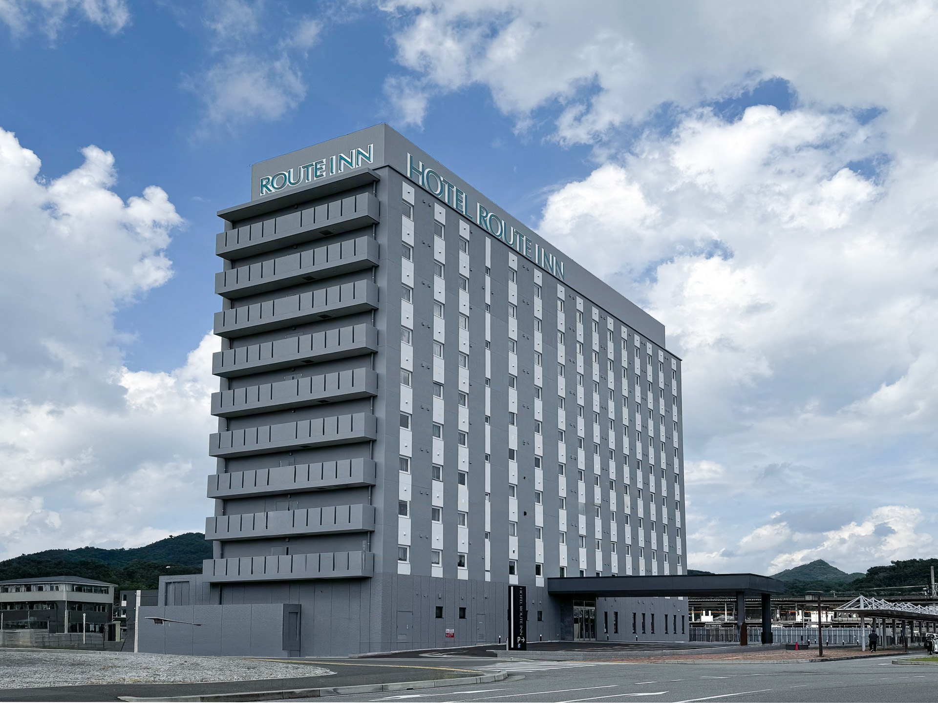 ホテルルートイン神戸三田-新三田駅前-の外観