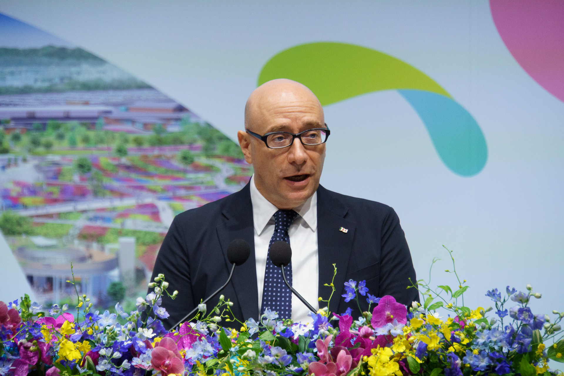 イタリア陳列区域政府委員 駐日イタリア大使 マリオ アンドレア・ヴァッターニ氏